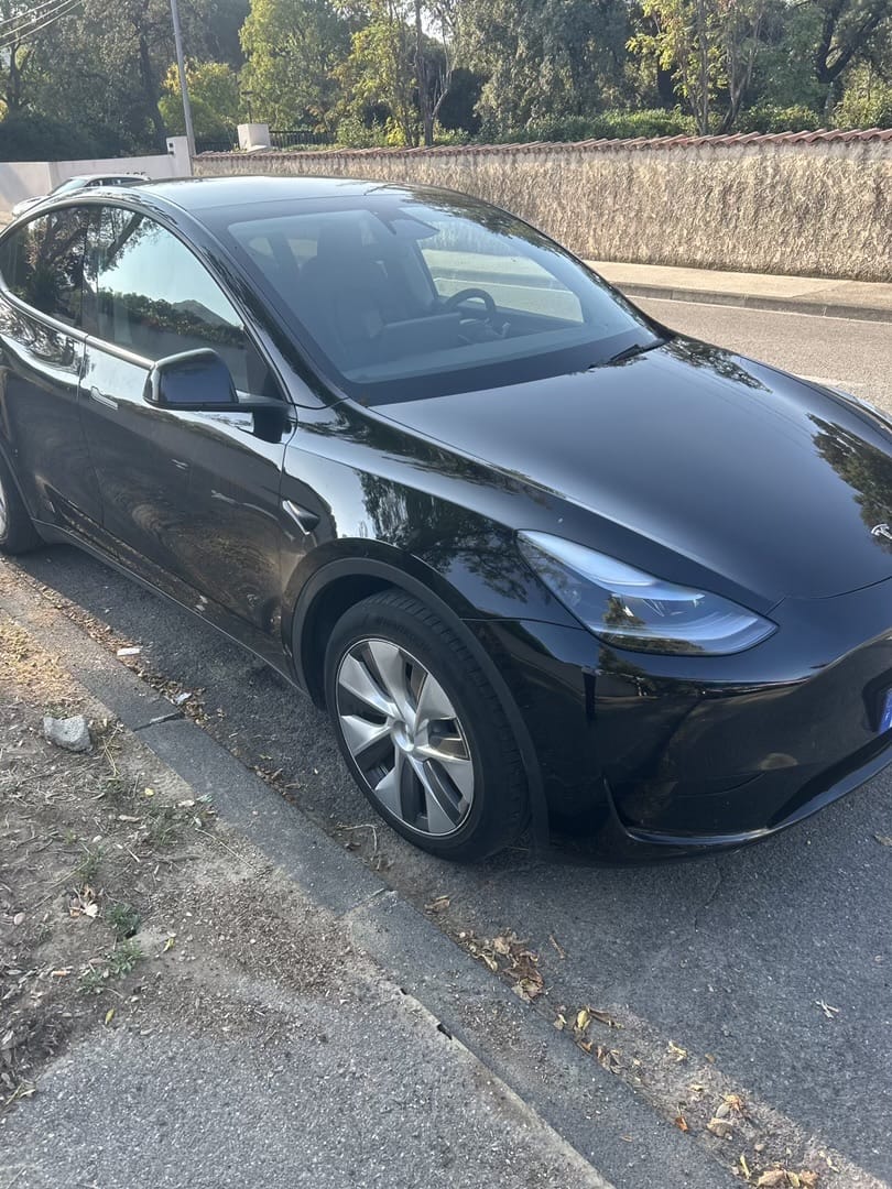 Tesla Model Y with Air conditioning