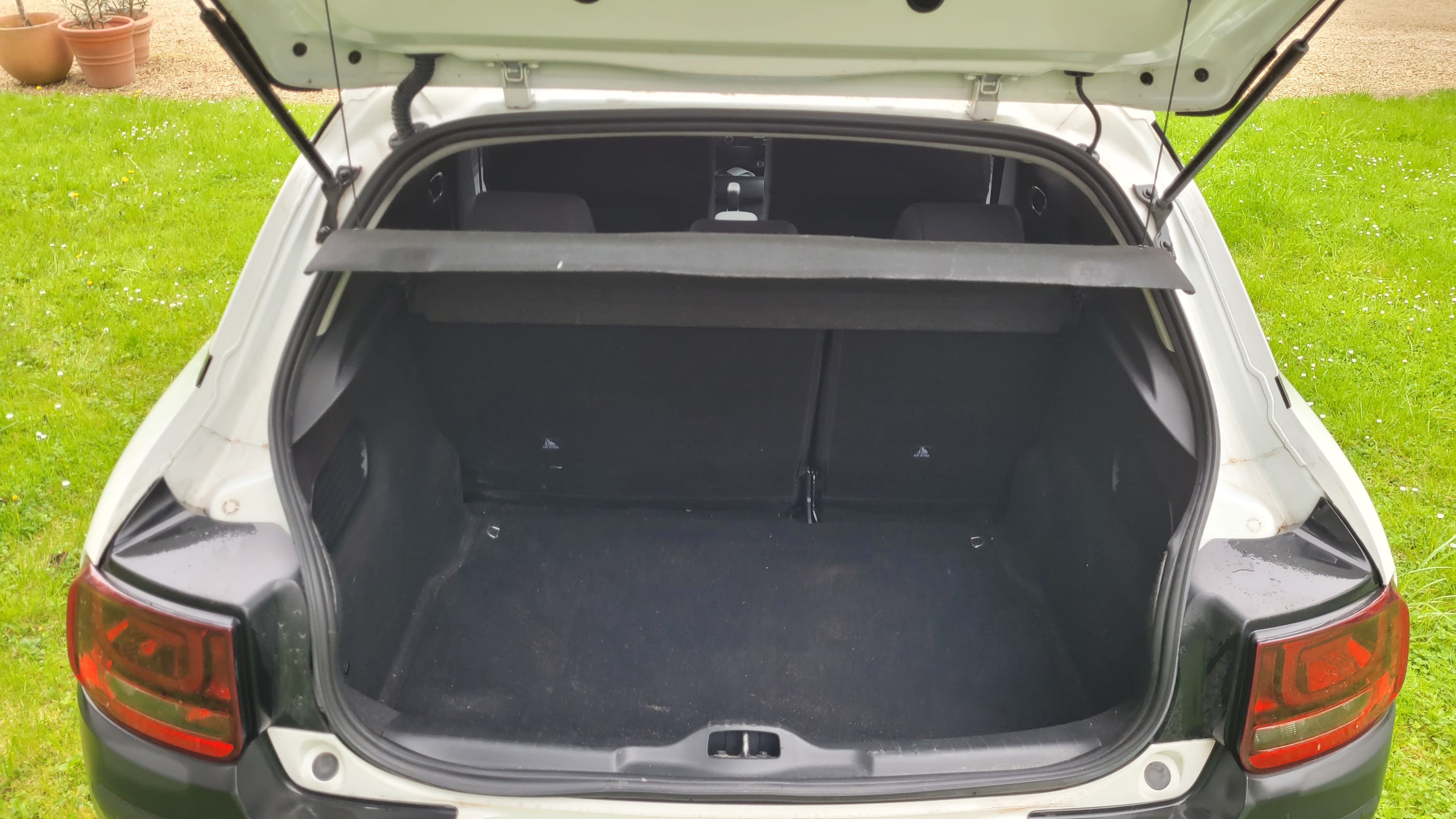 Citroen C4 Cactus avec Entrée audio / iPod