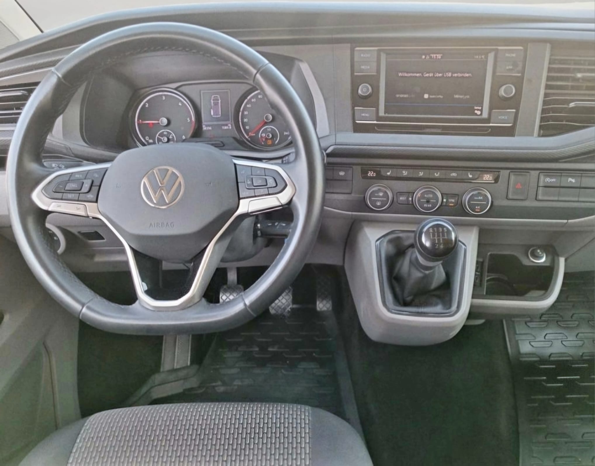Volkswagen Caravelle con Silla infantil
