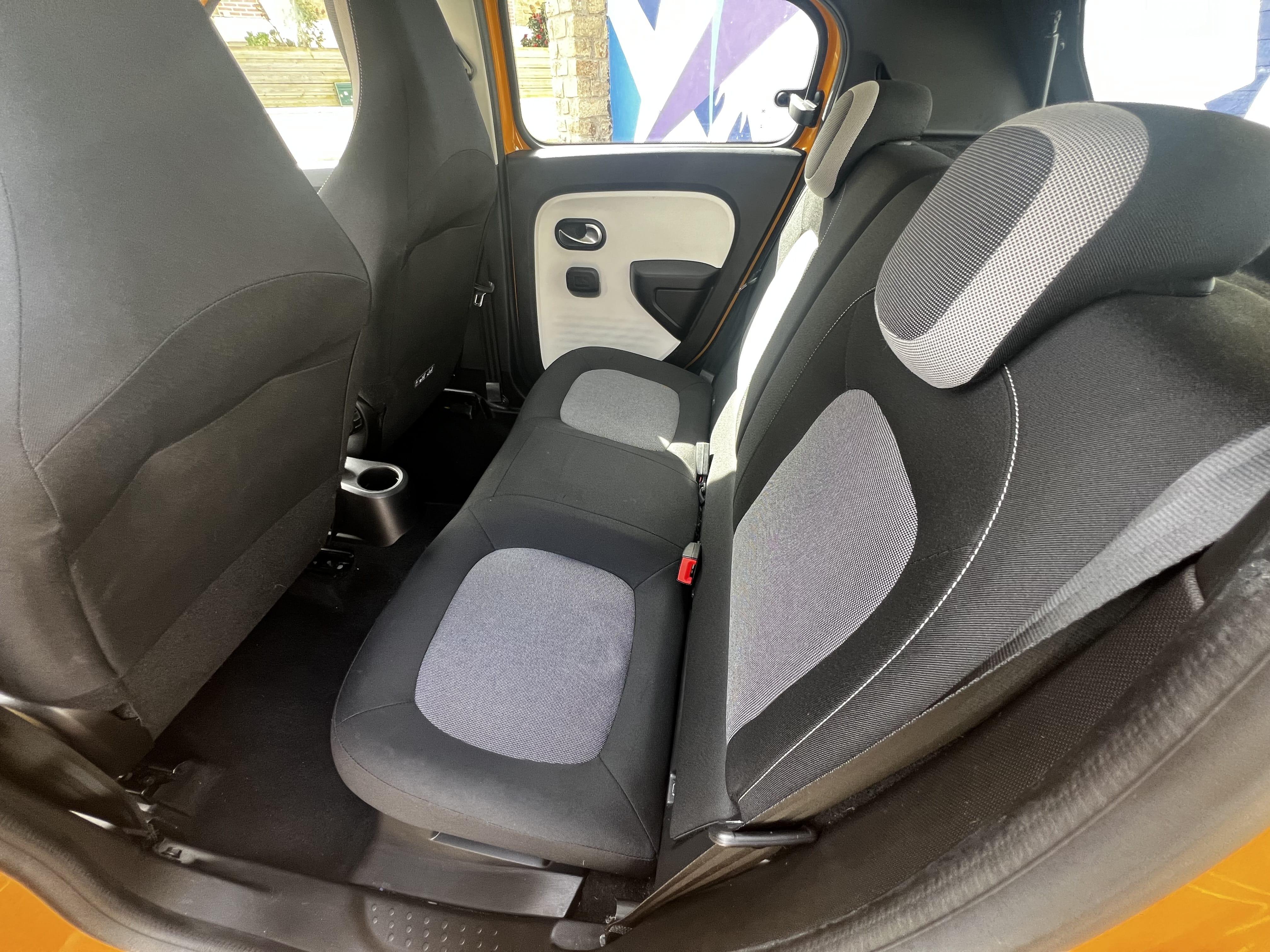Renault Twingo III avec Siège bébé