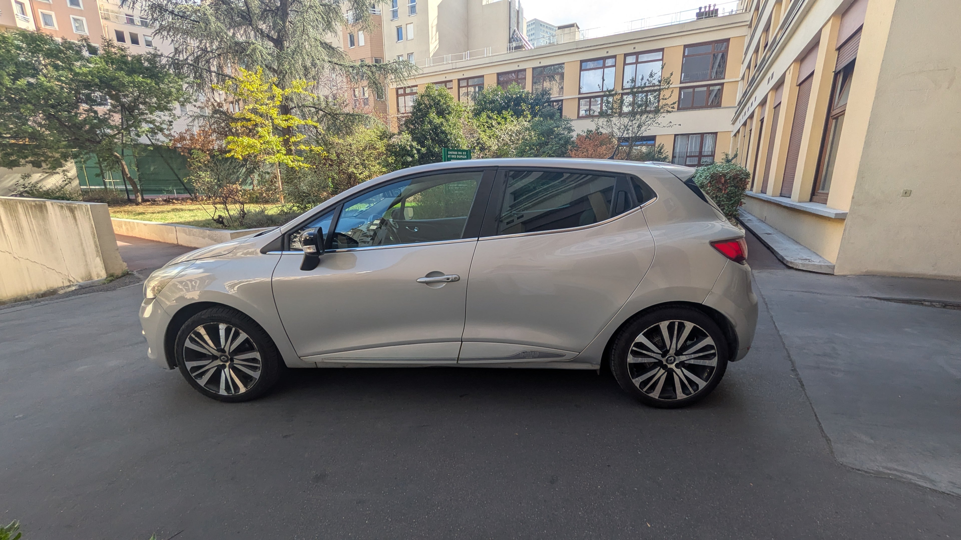 Renault Clio avec Climatisation