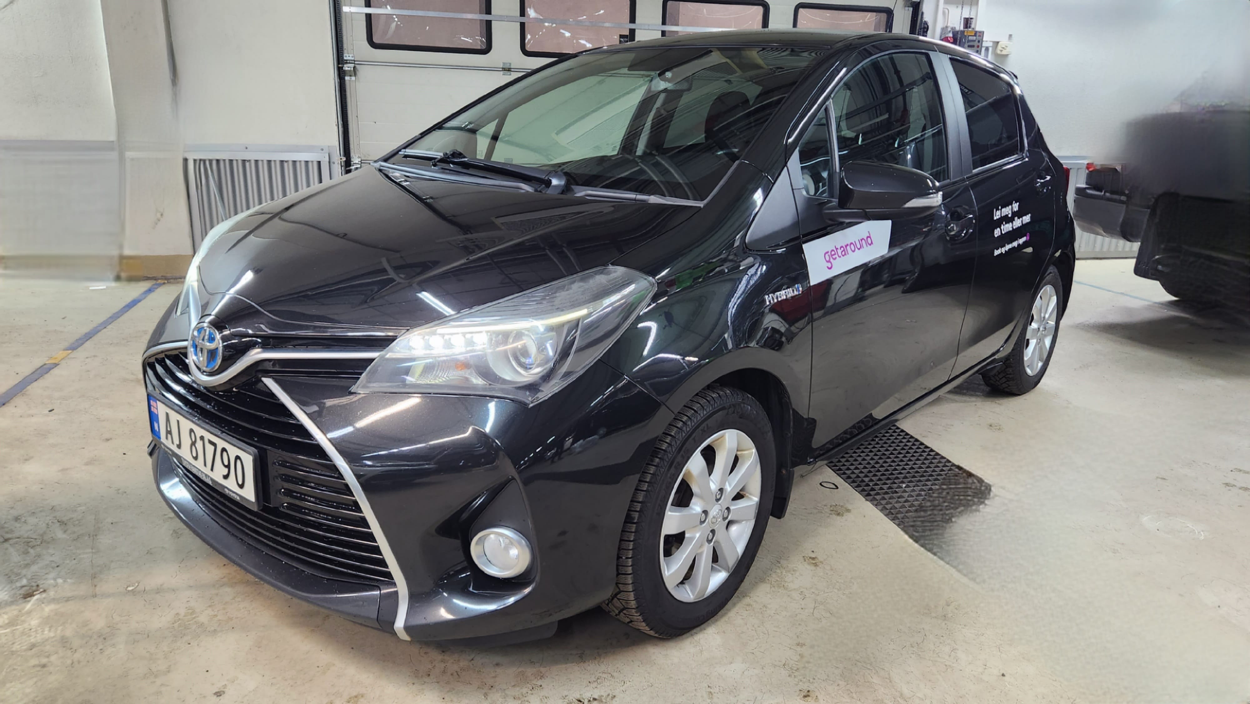 Toyota Yaris Hybrid 1,5 Hybrid, Automat, 2015, Blyfri 95 / Elektrisk (hybrid), automatisk