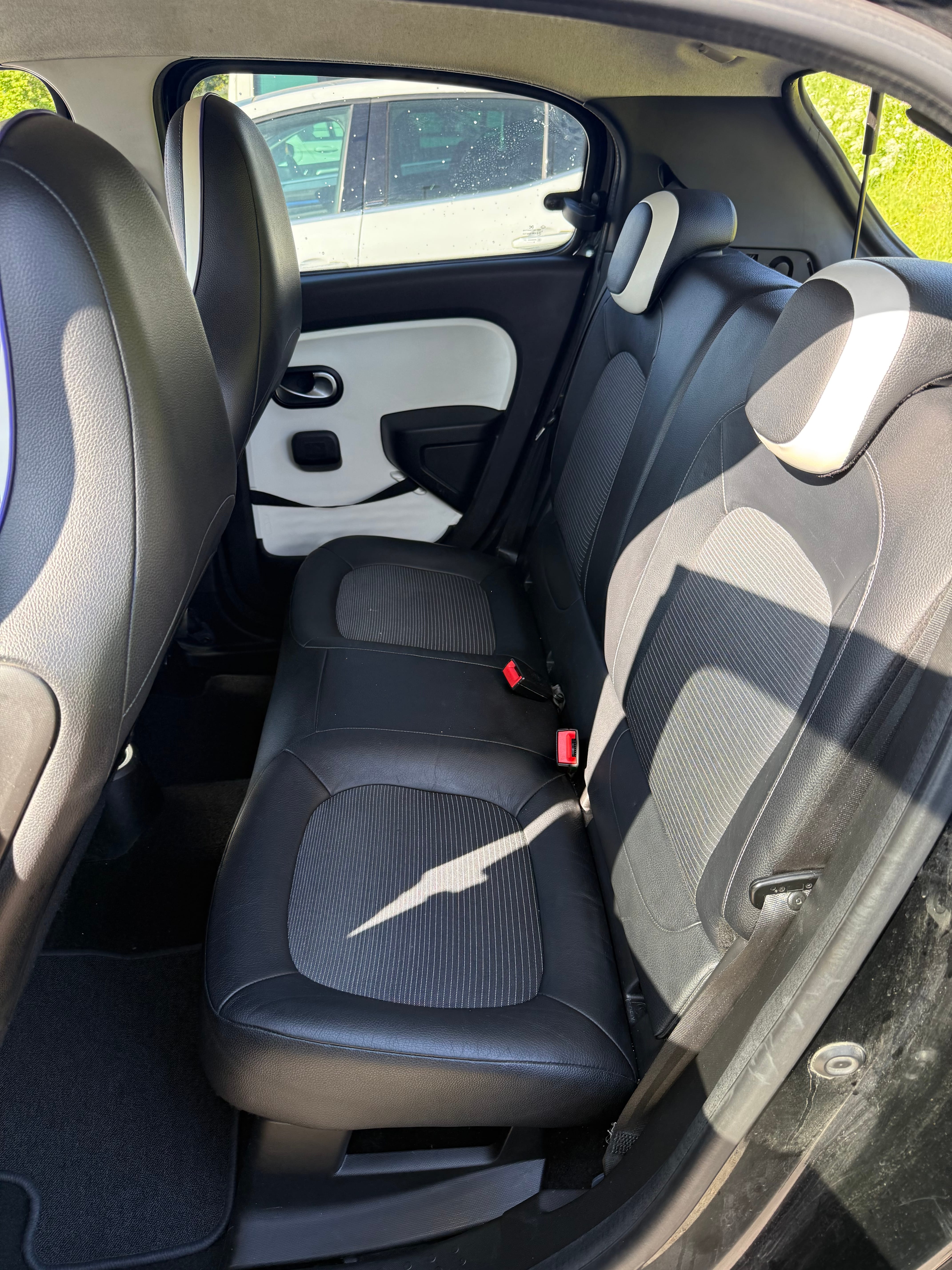Renault Twingo III COSMIC avec Autoradio