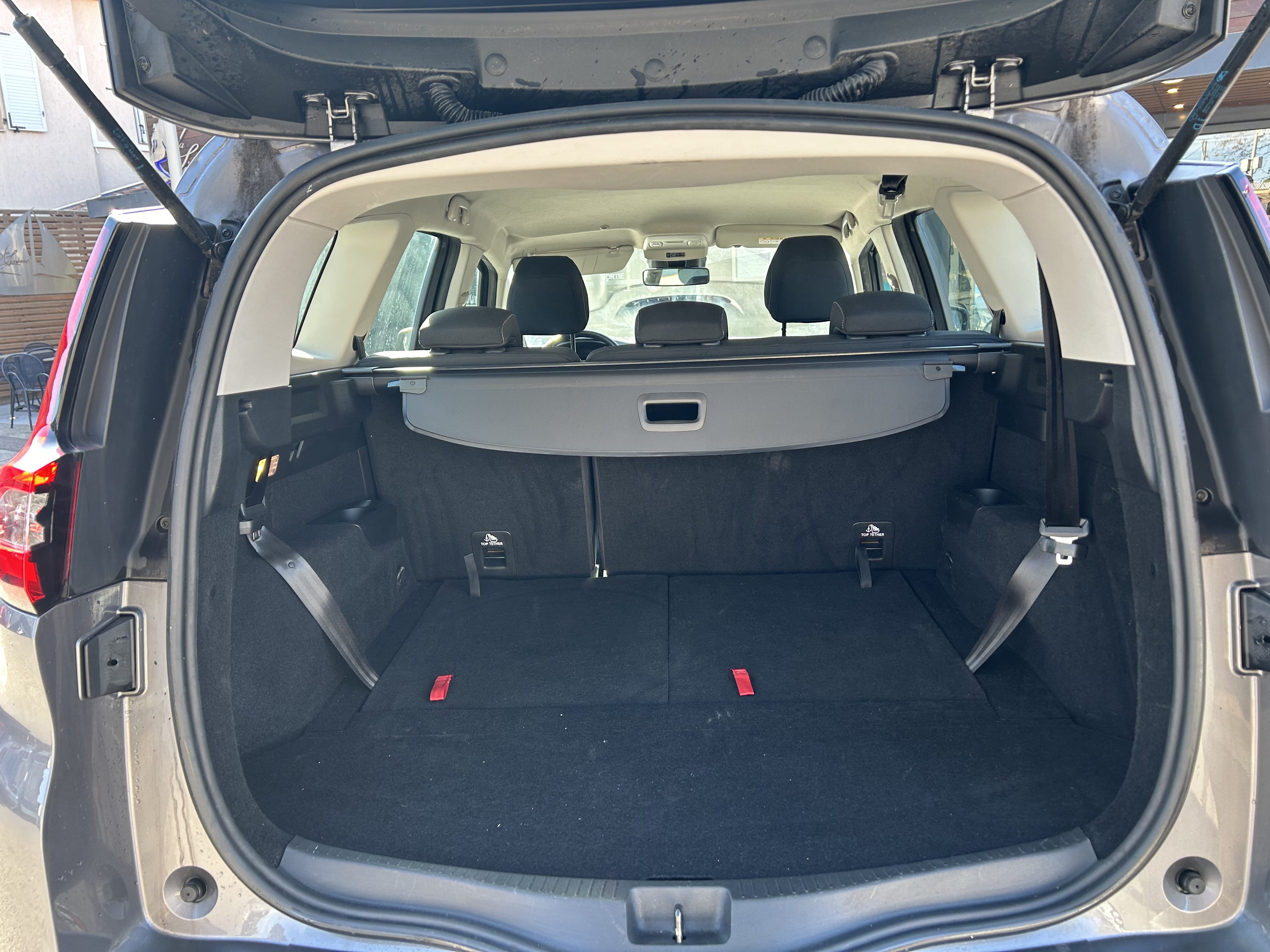 Renault Scenic avec Siège bébé