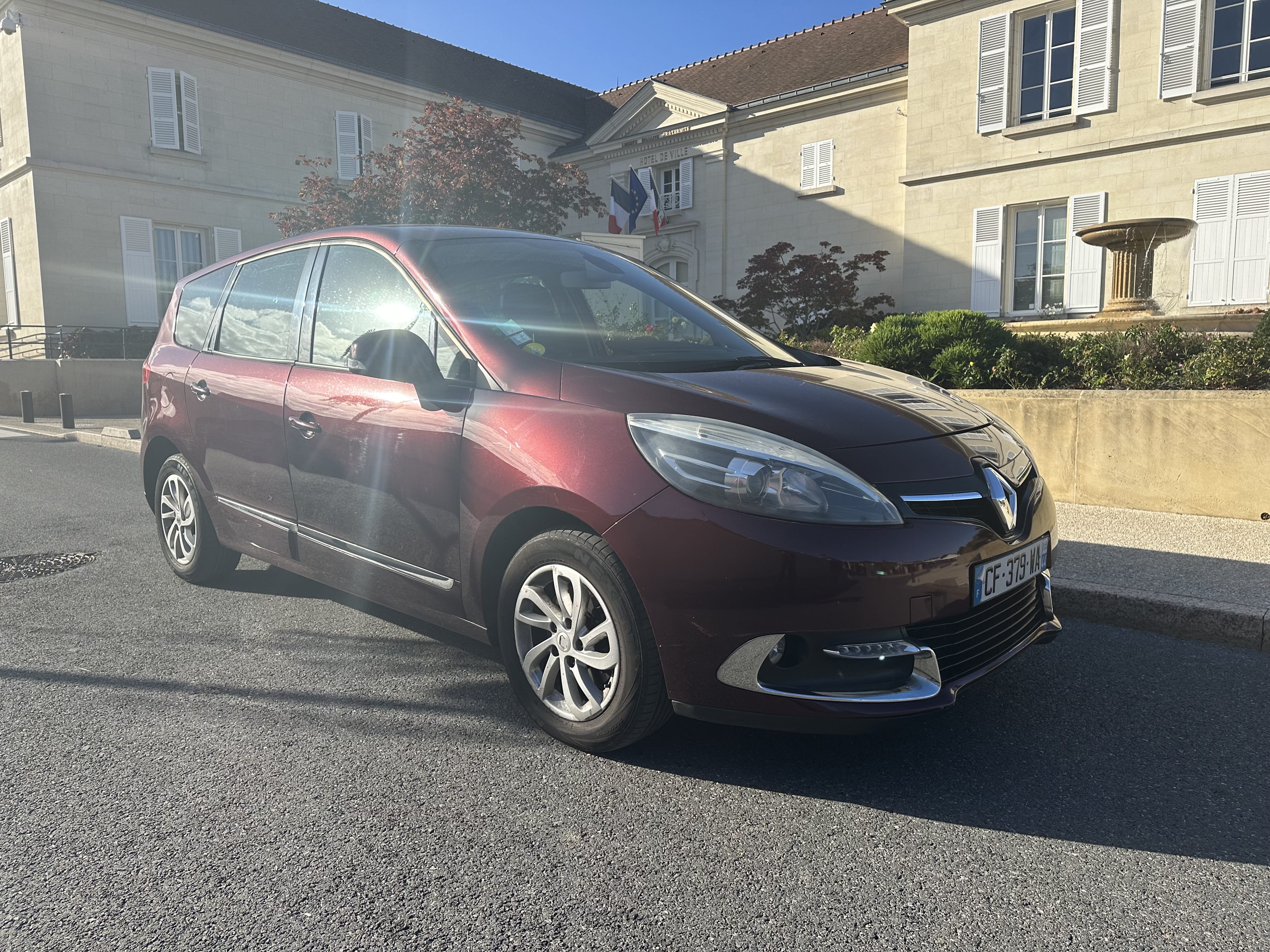 Renault Grand Scenic avec Climatisation