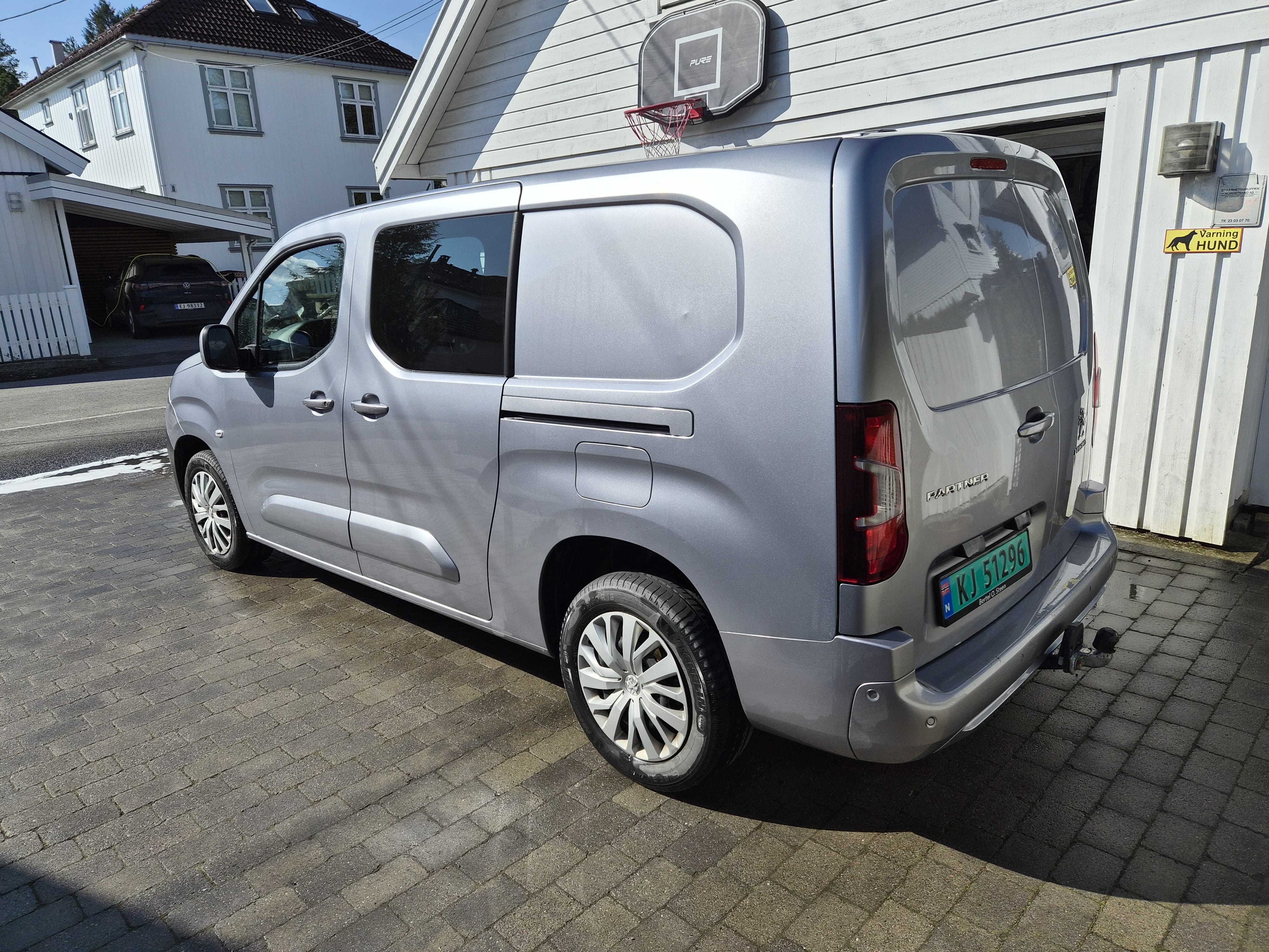 Peugeot Partner Varebil with Air conditioning