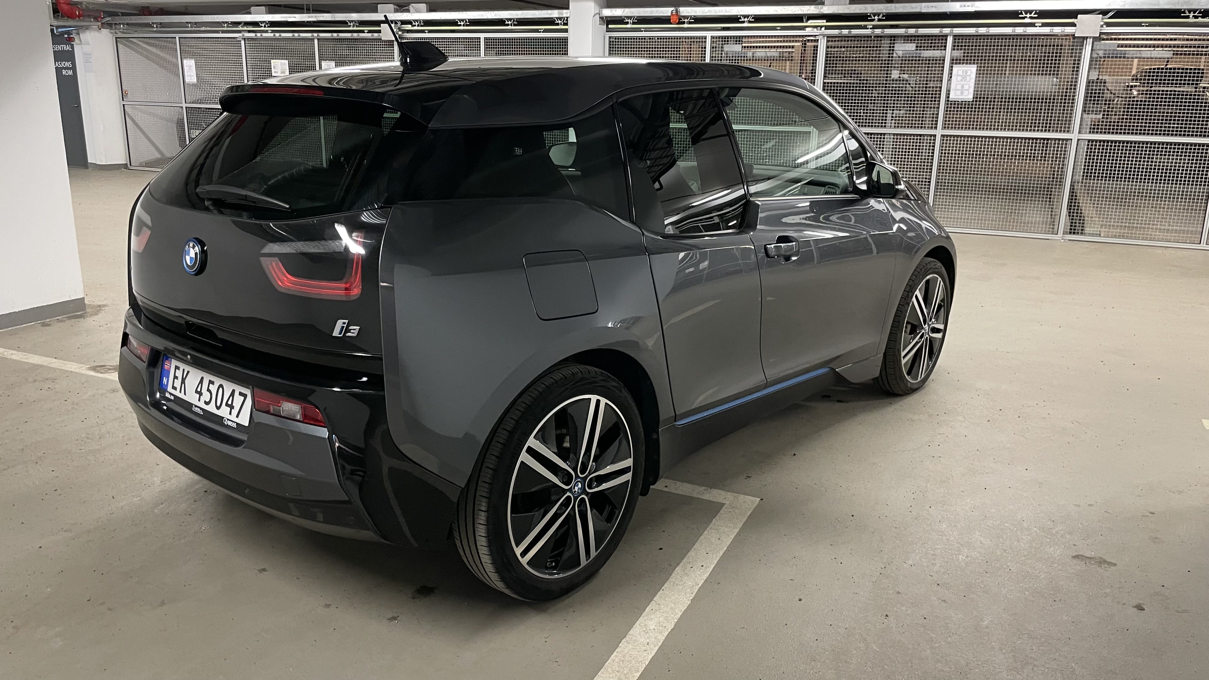BMW i3 Fully Charged Edition with Air conditioning