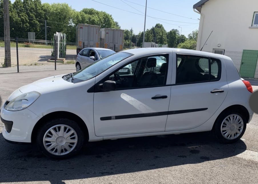 Renault Clio avec Entrée audio / iPod