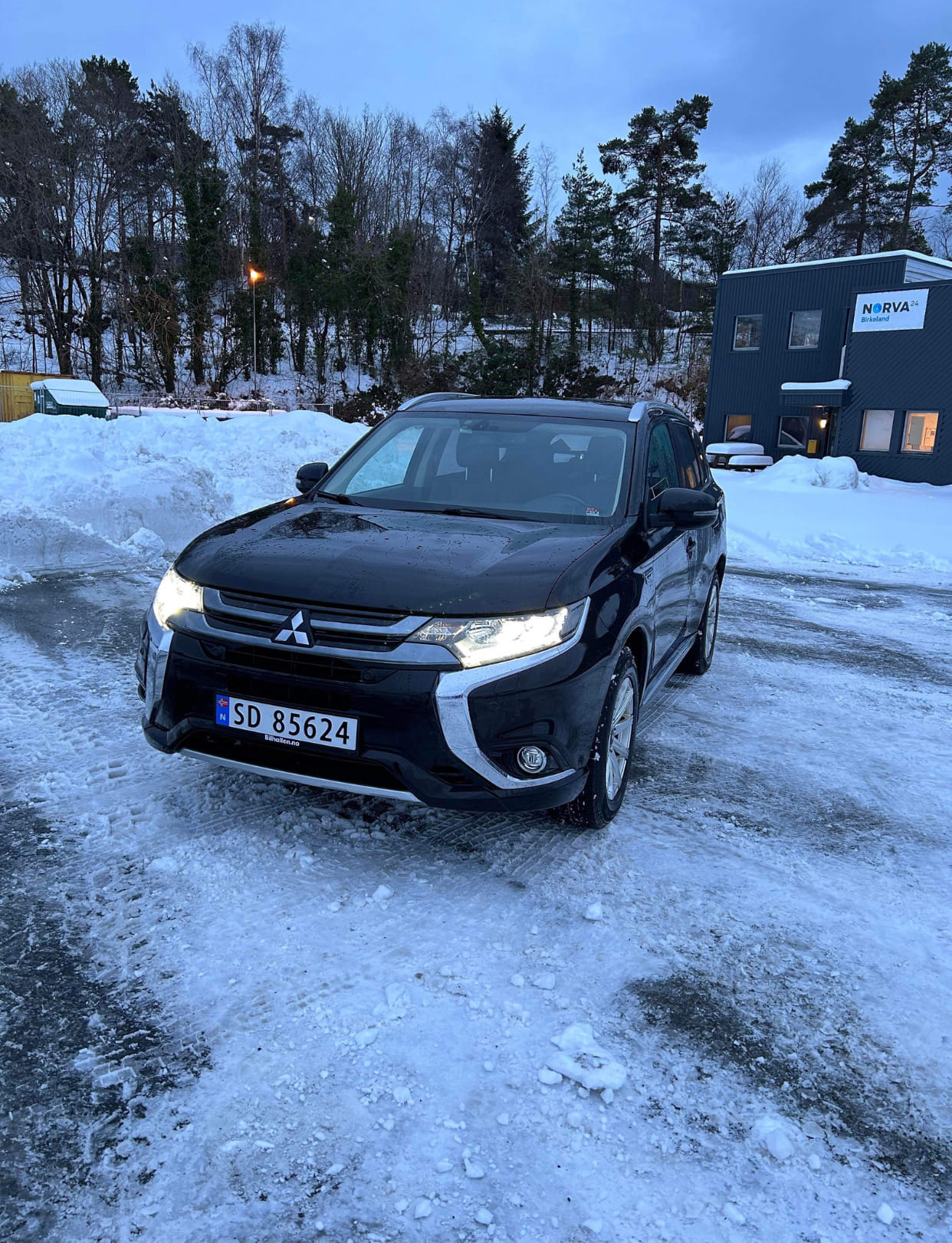 Mitsubishi Outlander Hybrid, 2017, Blyfri 95 / Elektrisk (hybrid), automatisk