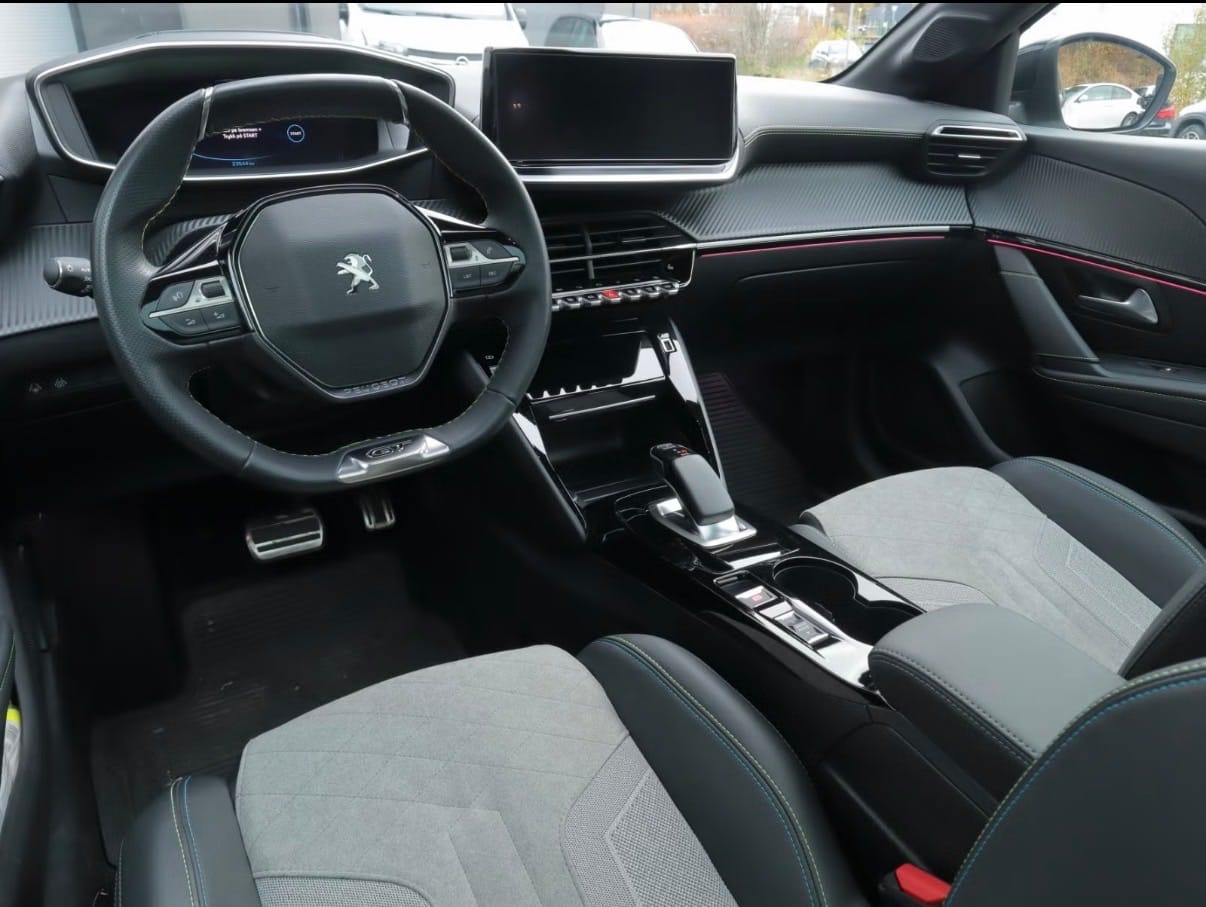 Peugeot 208 med Ryggekamera