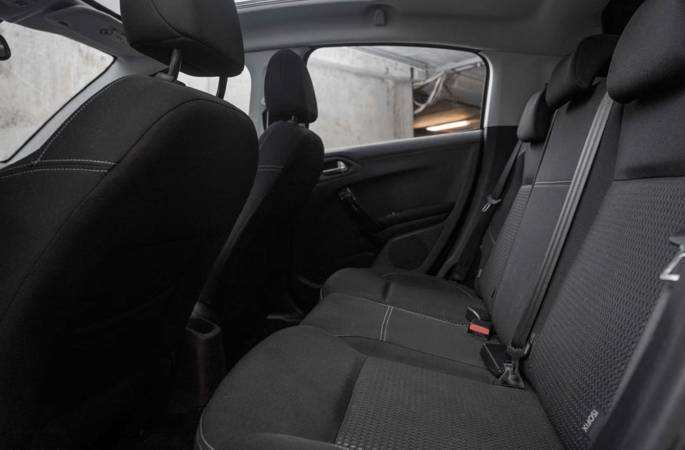 Peugeot 208 with Car radio