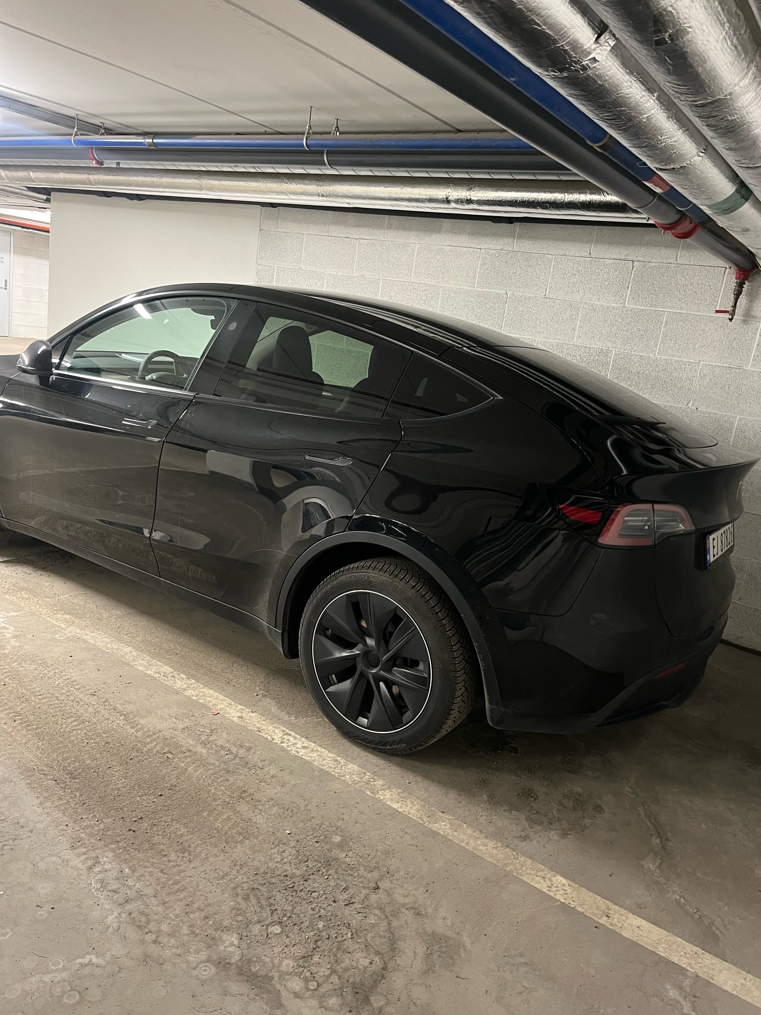 Tesla Model Y Long Range med Aircondition