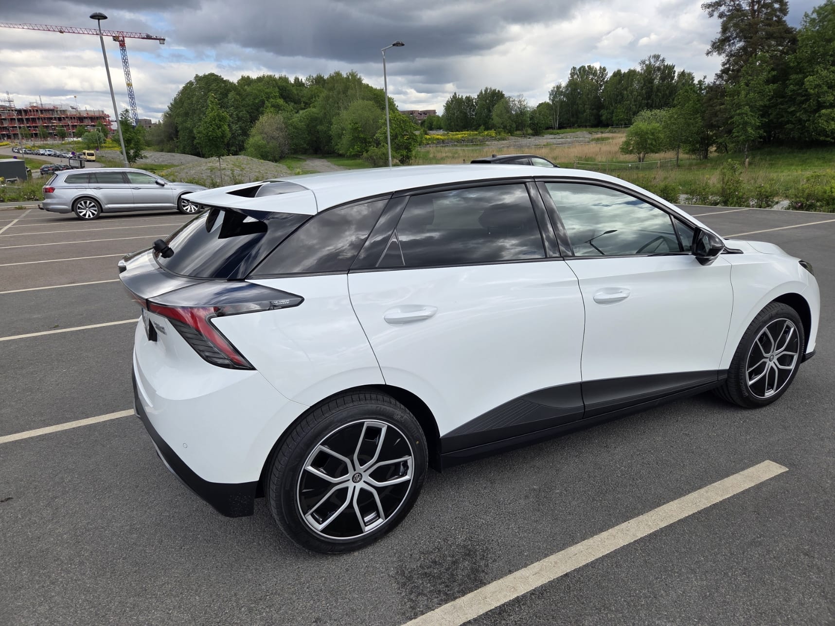 MG MG4 Luxury 64 kWh med Aircondition