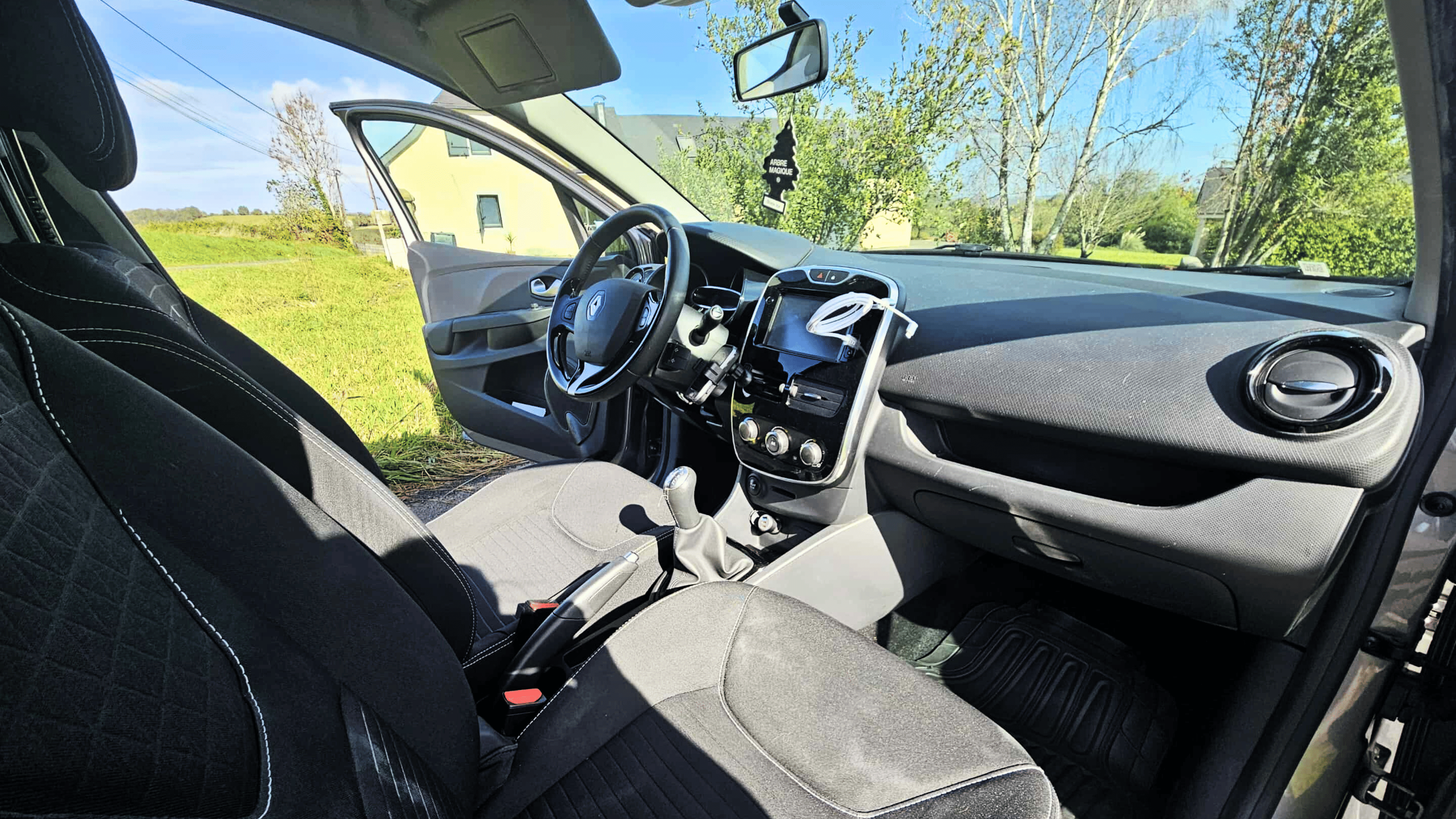 Renault Clio Estate Confortable, spacieuse et climatisée avec Siège bébé