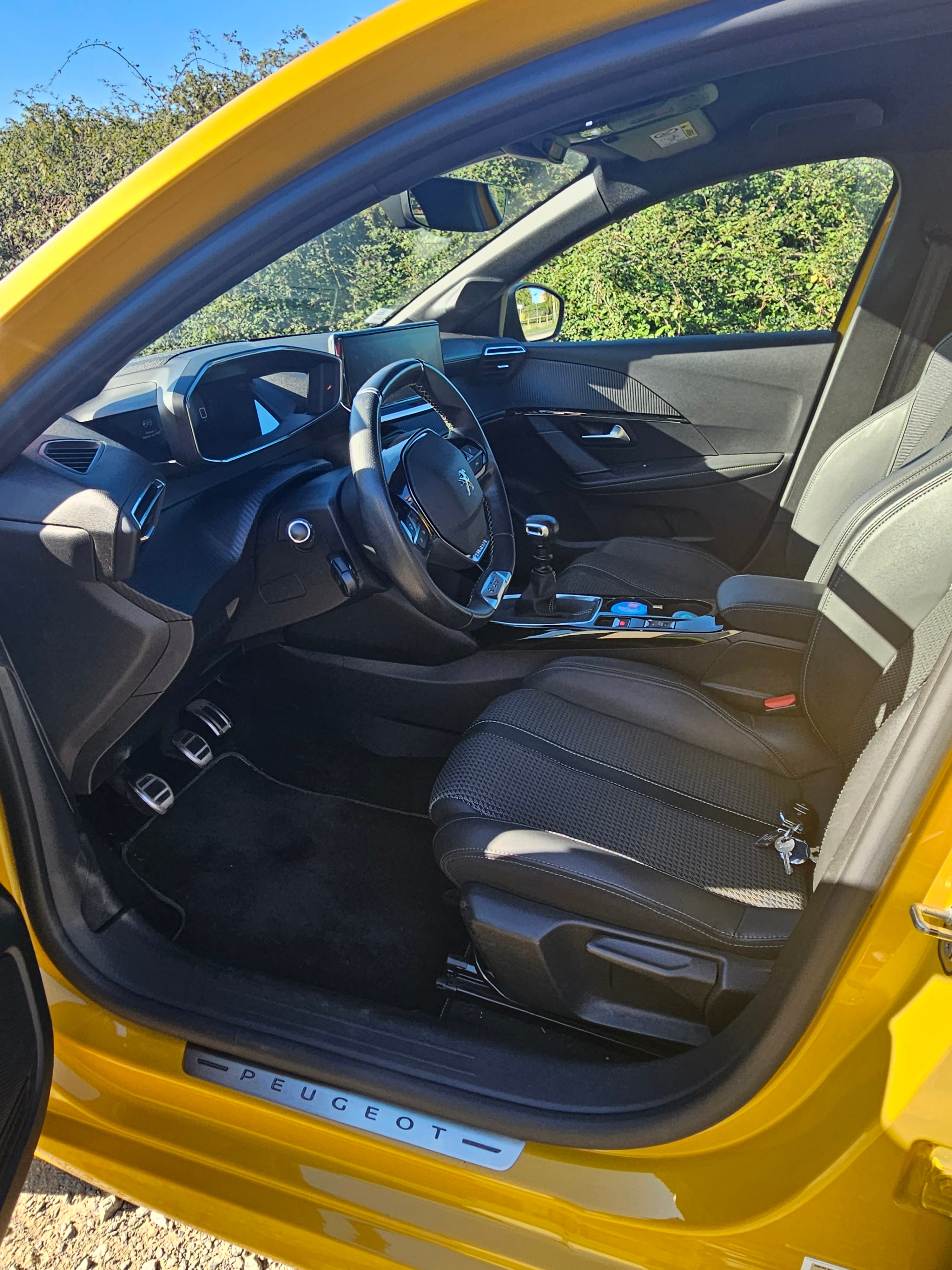 Peugeot 208 GT Line avec Apple CarPlay