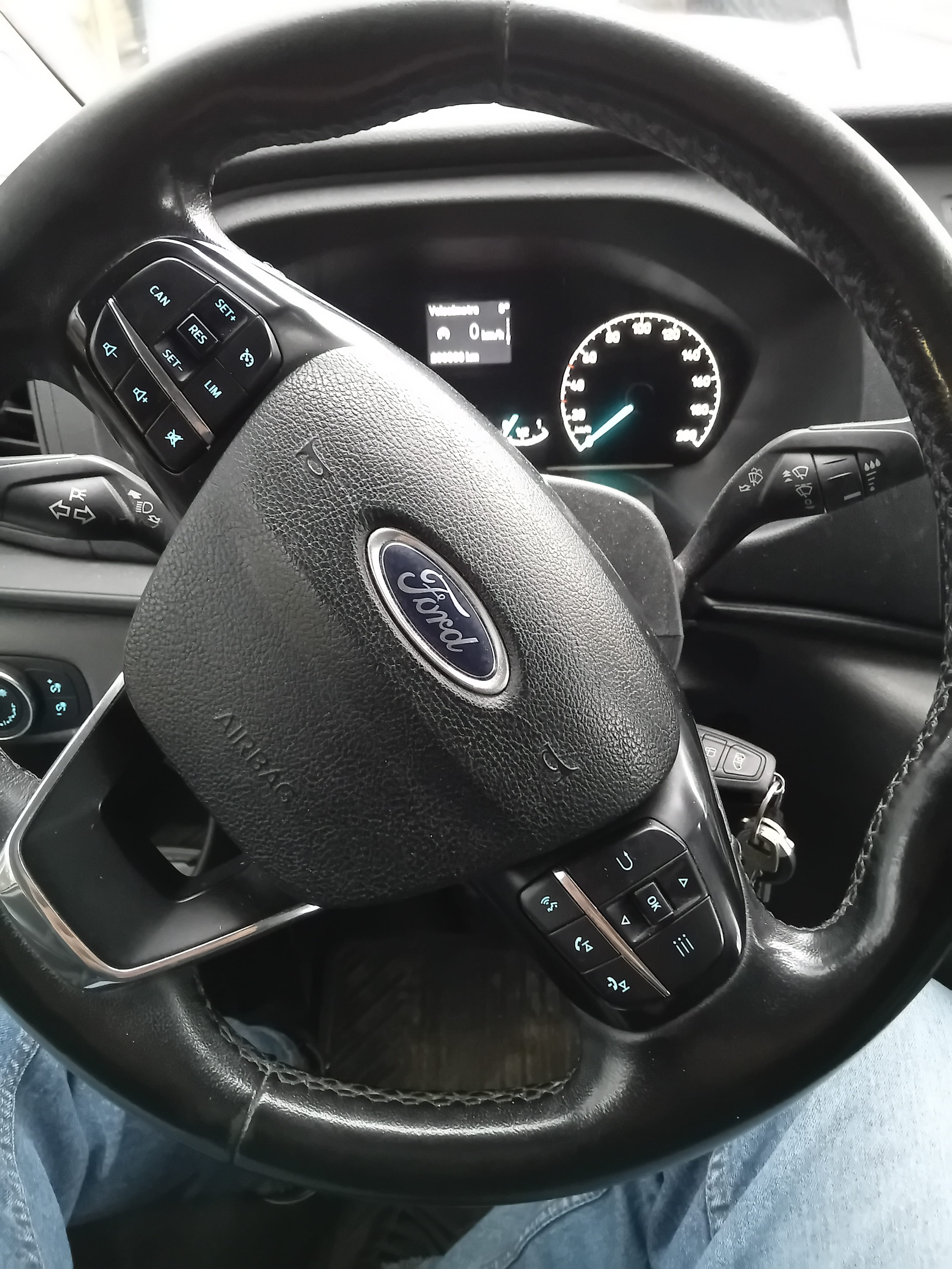 Ford Transit Custom Varebil med Tilhengerfeste