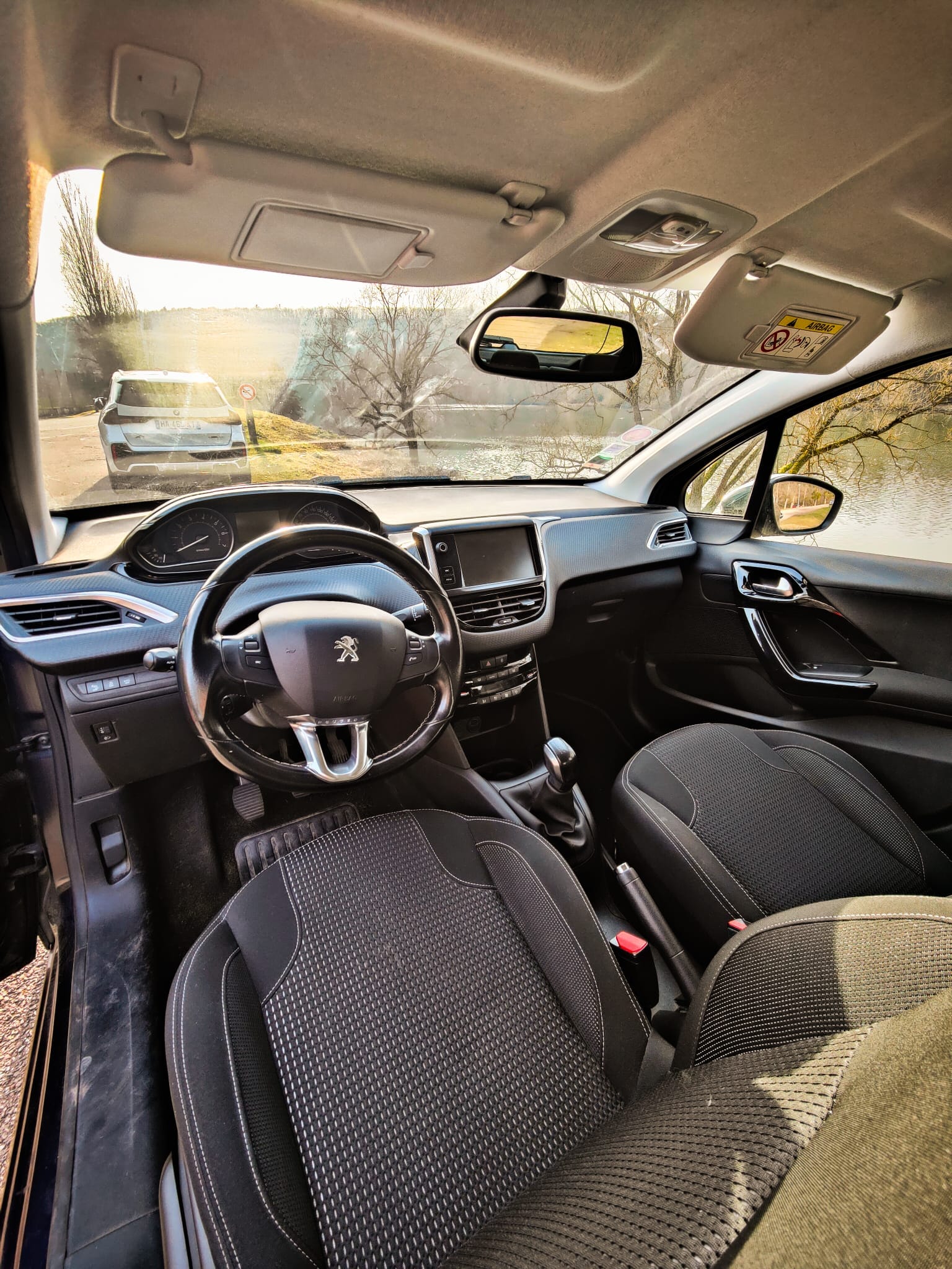 Peugeot 208 avec GPS