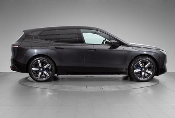 BMW iX xDrive40 med Aircondition