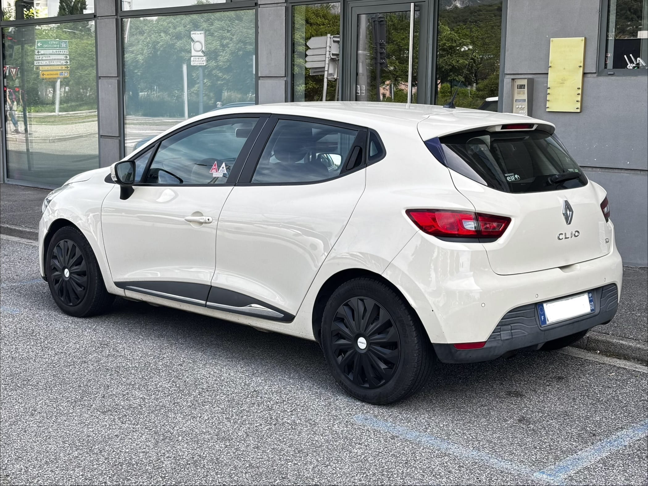 Renault Clio 0.9 tce avec GPS