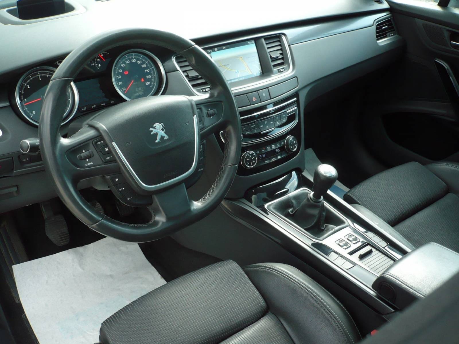 Peugeot 508 SW avec GPS