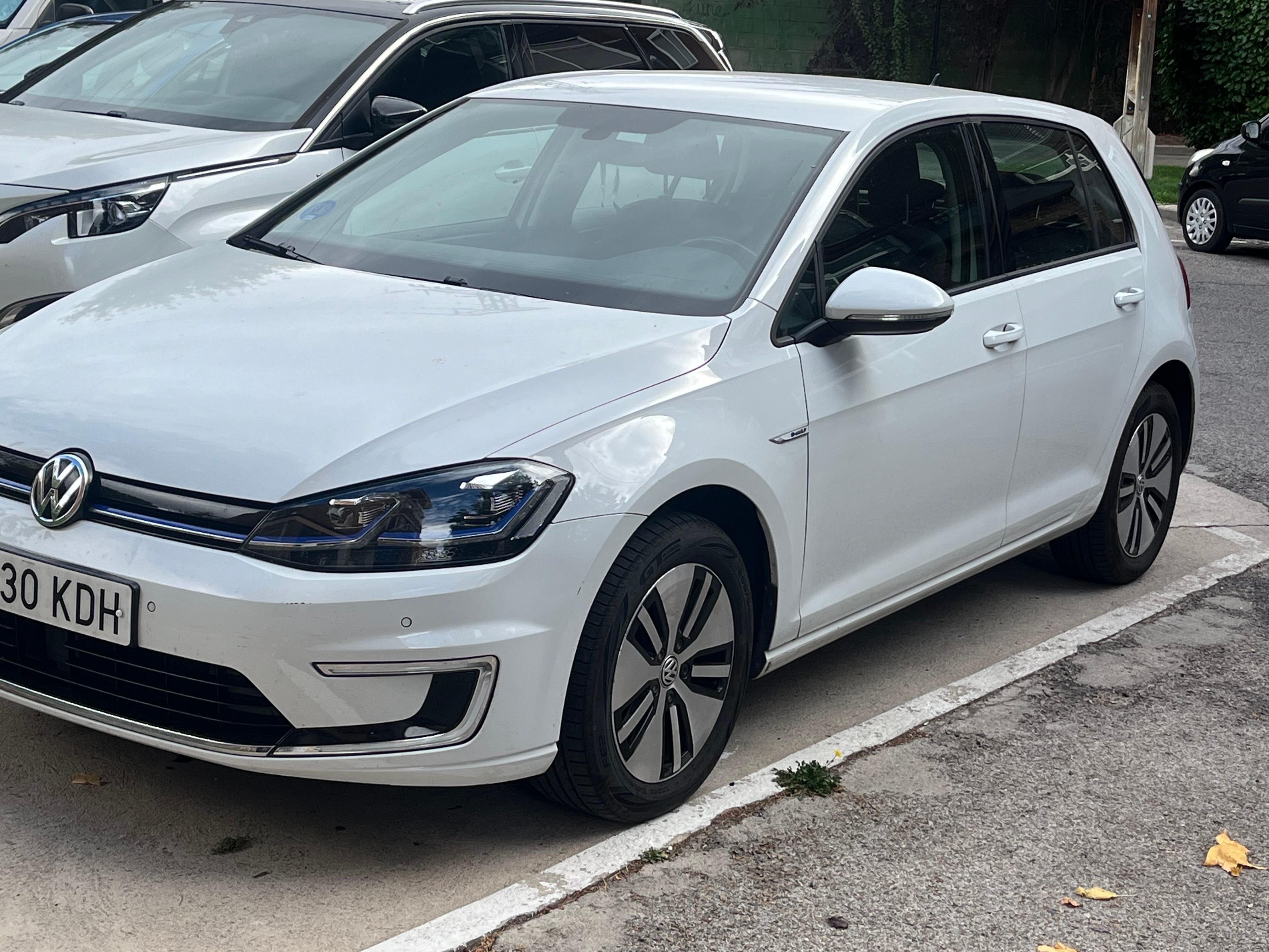 Volkswagen e-Golf 100% eléctrico, 2017, Eléctrico, Automático