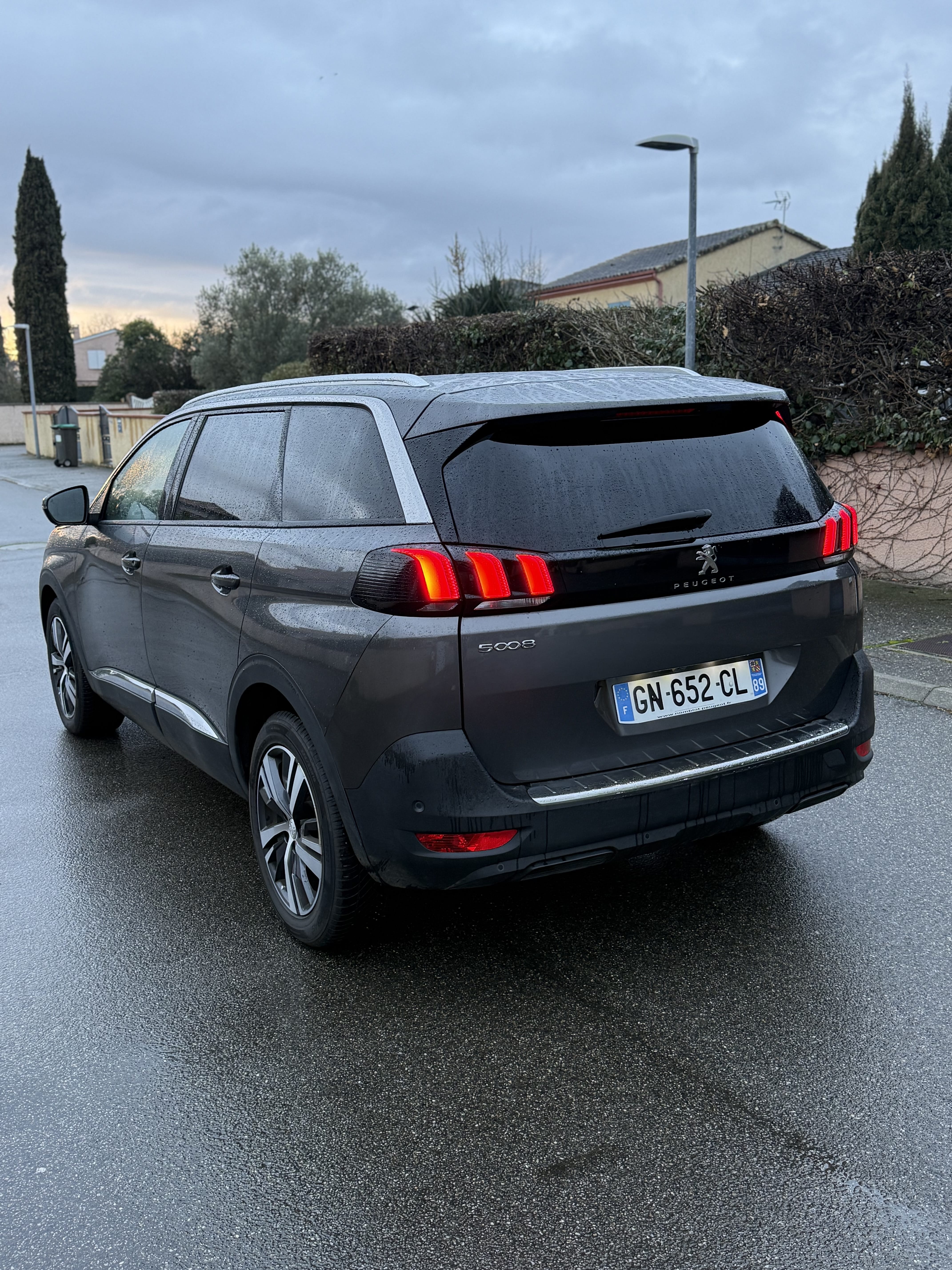 Peugeot 5008 with Air conditioning