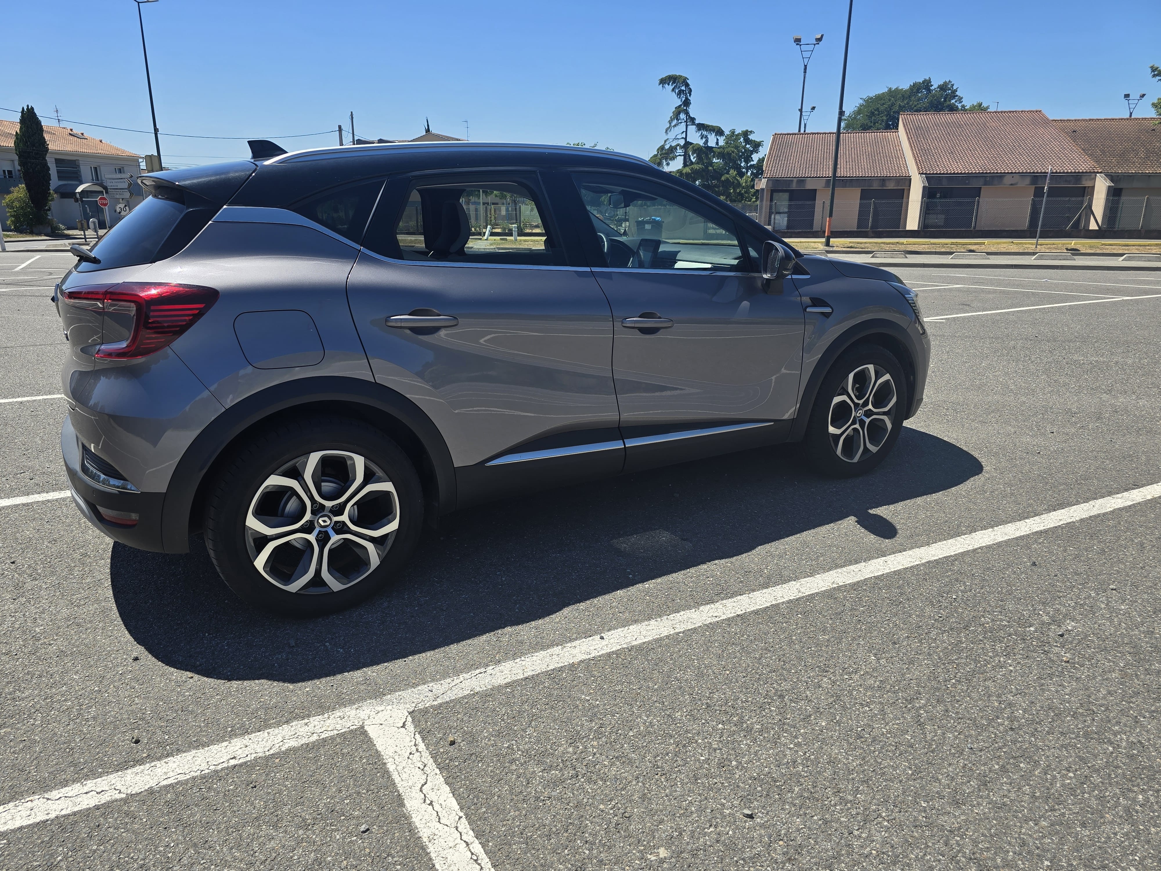 Renault Captur, 2022, Essence 95