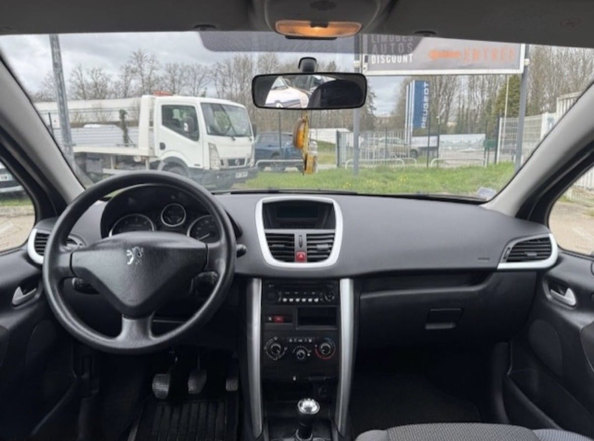 Peugeot 207 with Bluetooth audio