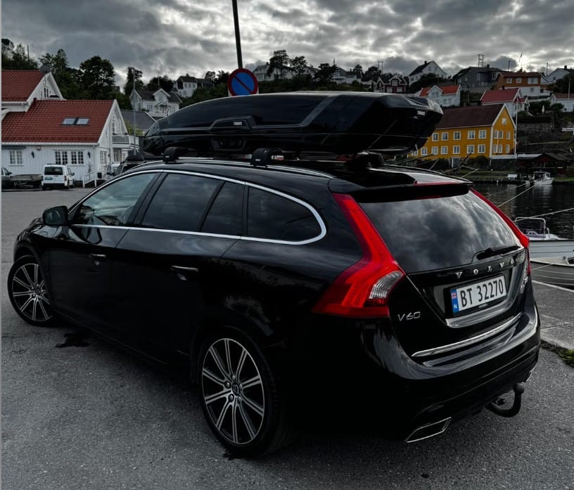 Volvo V60 Diesel hybrid with GPS