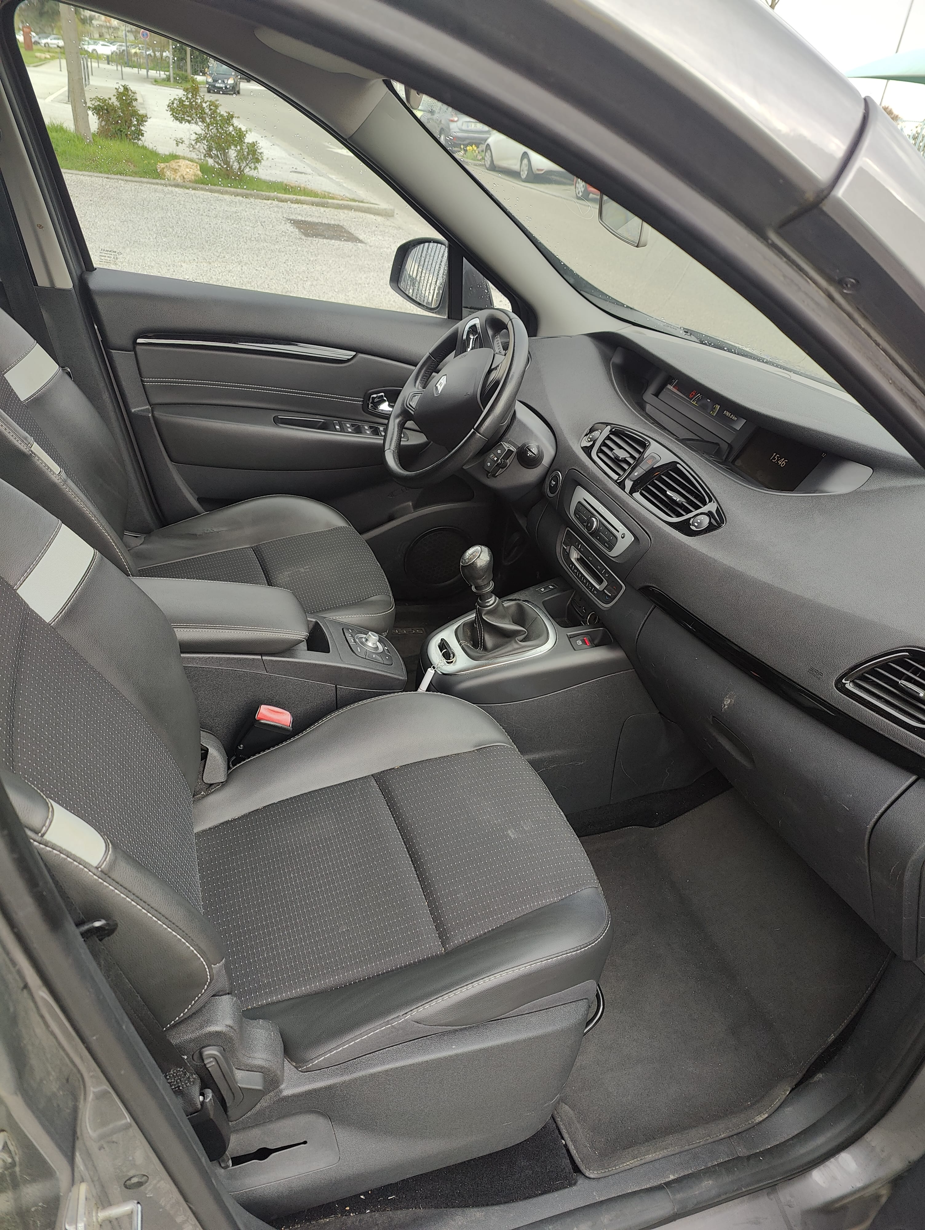 Renault Grand Scenic 1,6 dci 130 7 places avec GPS