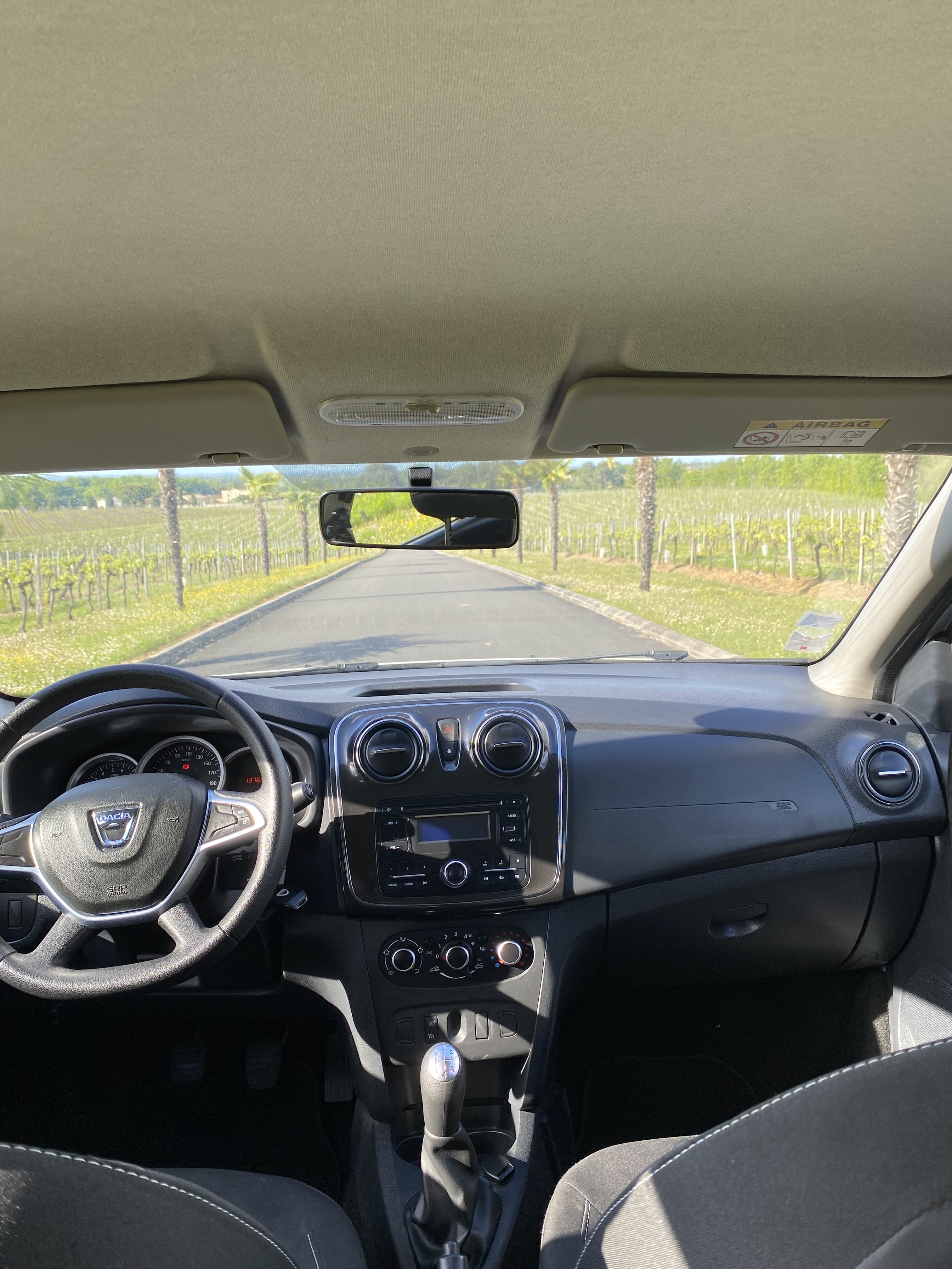 Dacia Sandero avec Siège bébé