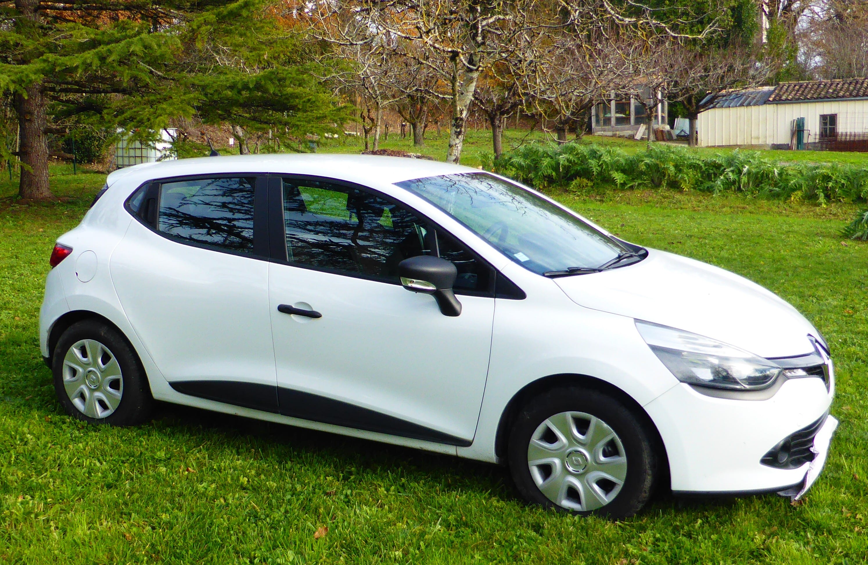 Renault Clio E85 BLANCHE 1.2 16V 75CH ZEN, 2016, Essence 98