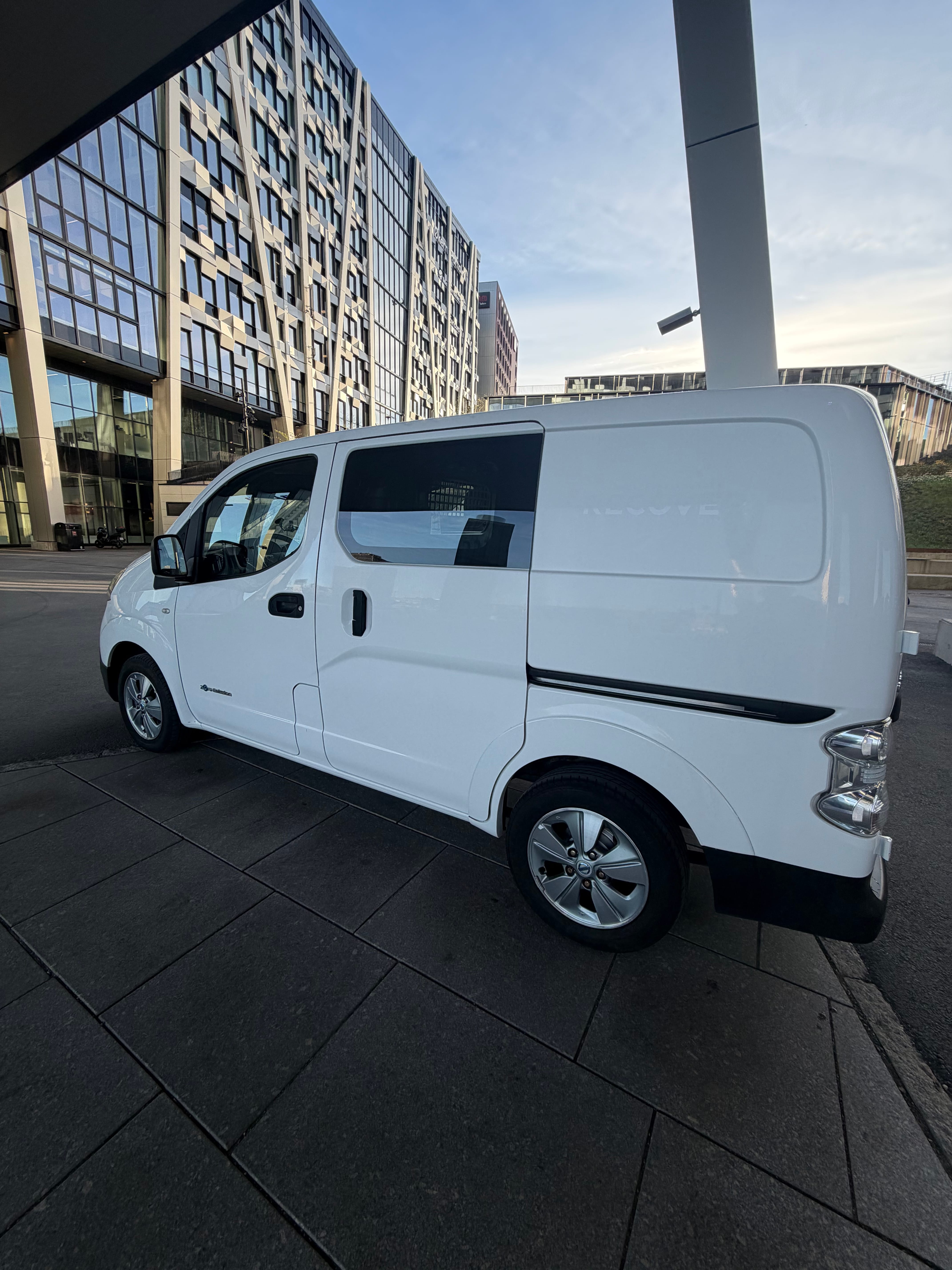 Nissan e-NV200 Varebil mit Klimaanlage