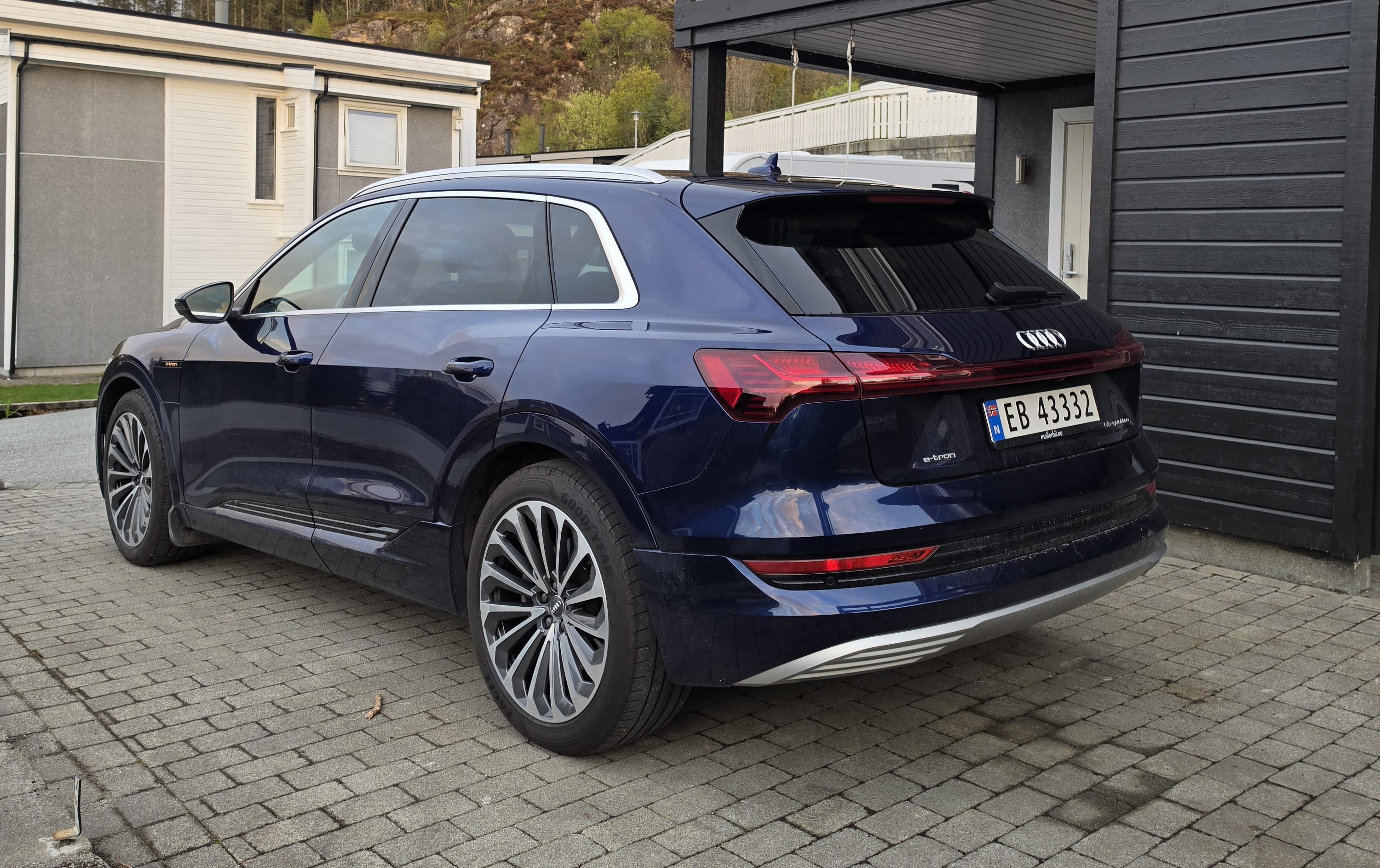 Audi e-tron med Ryggekamera