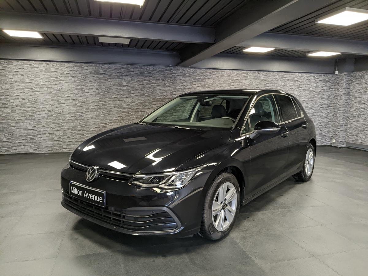 Volkswagen Golf, 2021, Essence 95 / Électrique (hybride), automatique