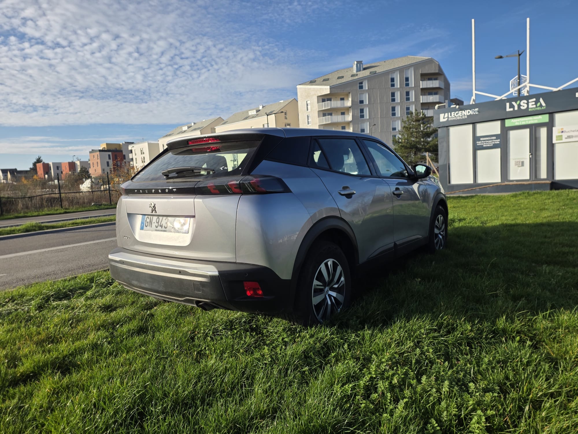 Peugeot 2008 avec GPS