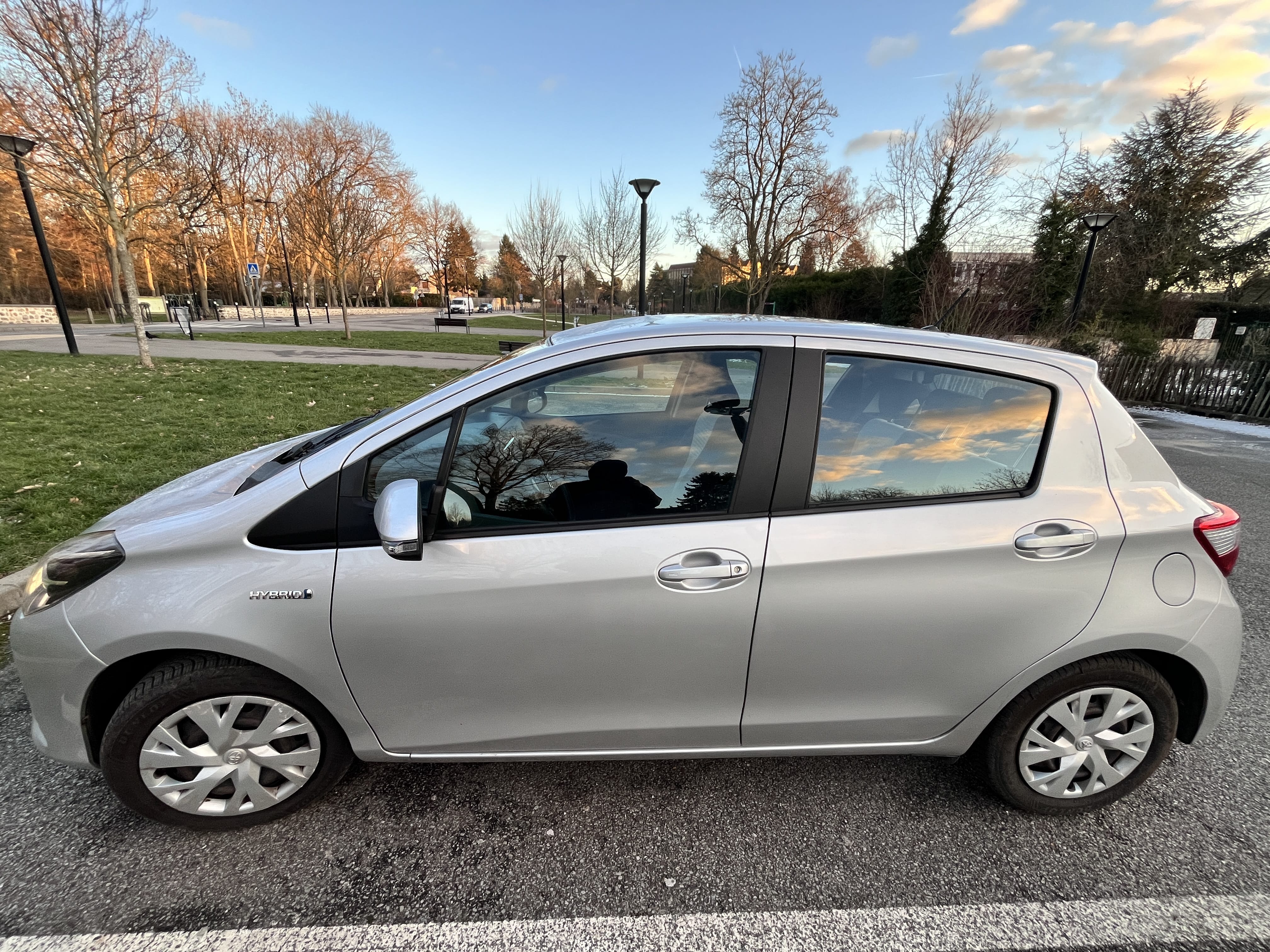 Toyota Yaris Hybride avec Climatisation