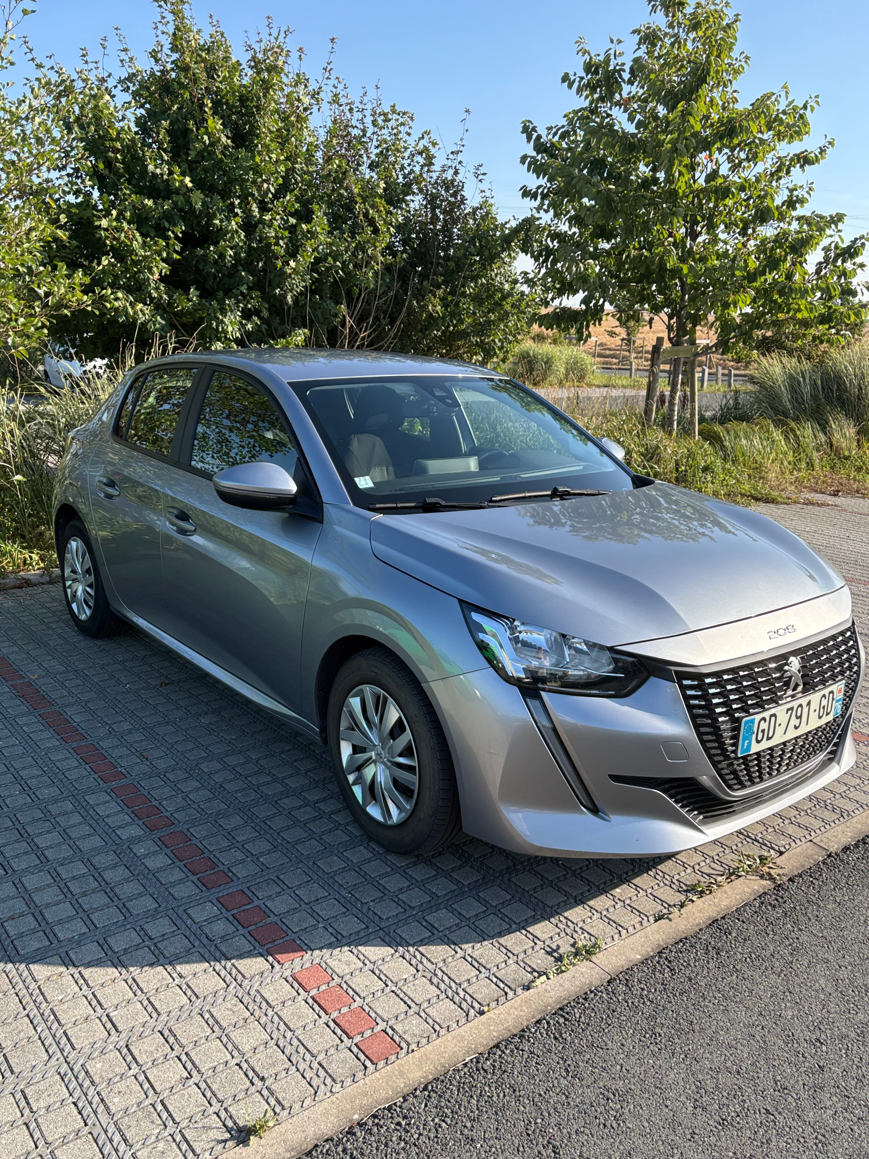 Peugeot 208 avec Port USB
