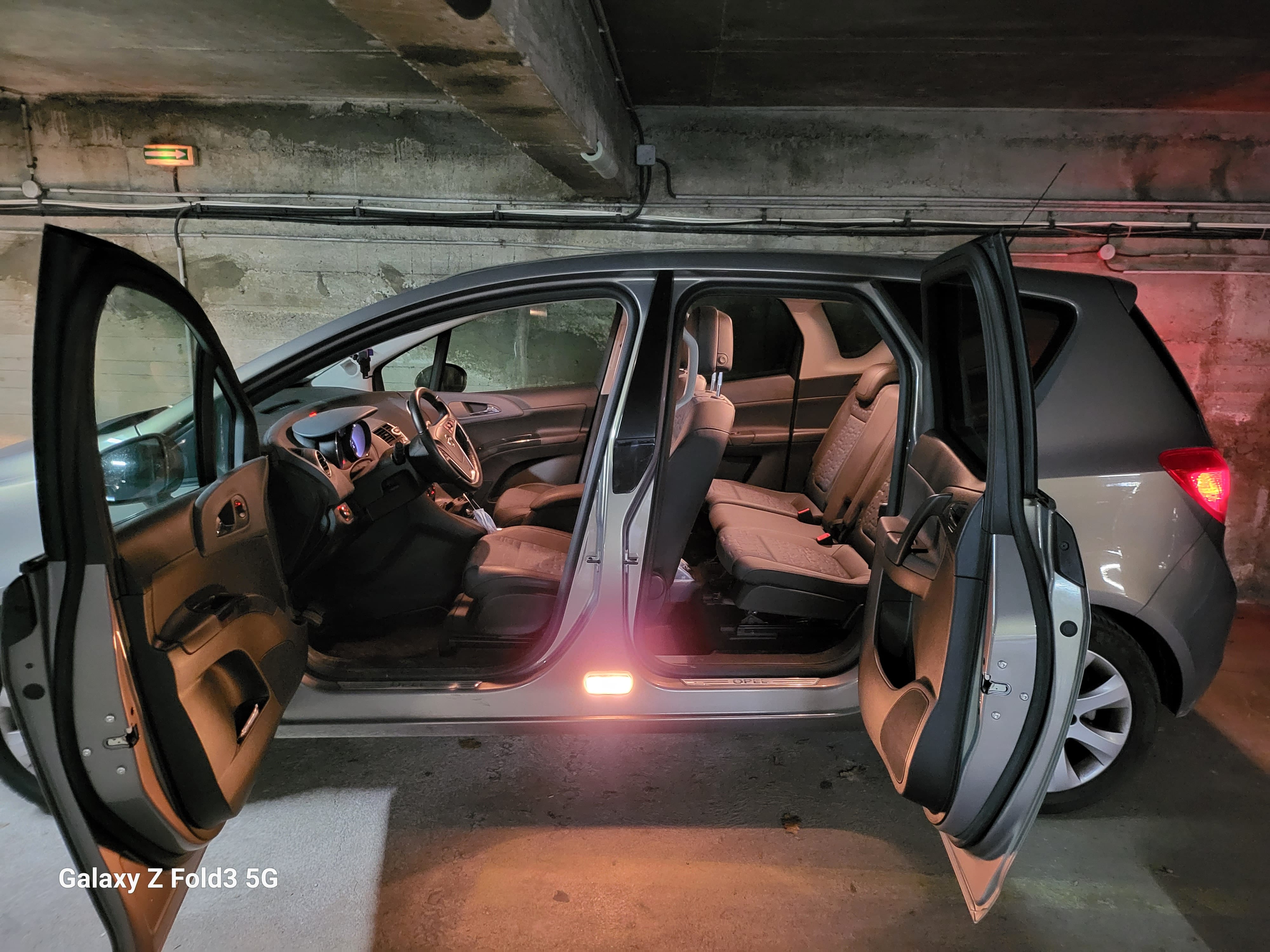 Opel Meriva 1.2 essence 120chevaux avec Climatisation