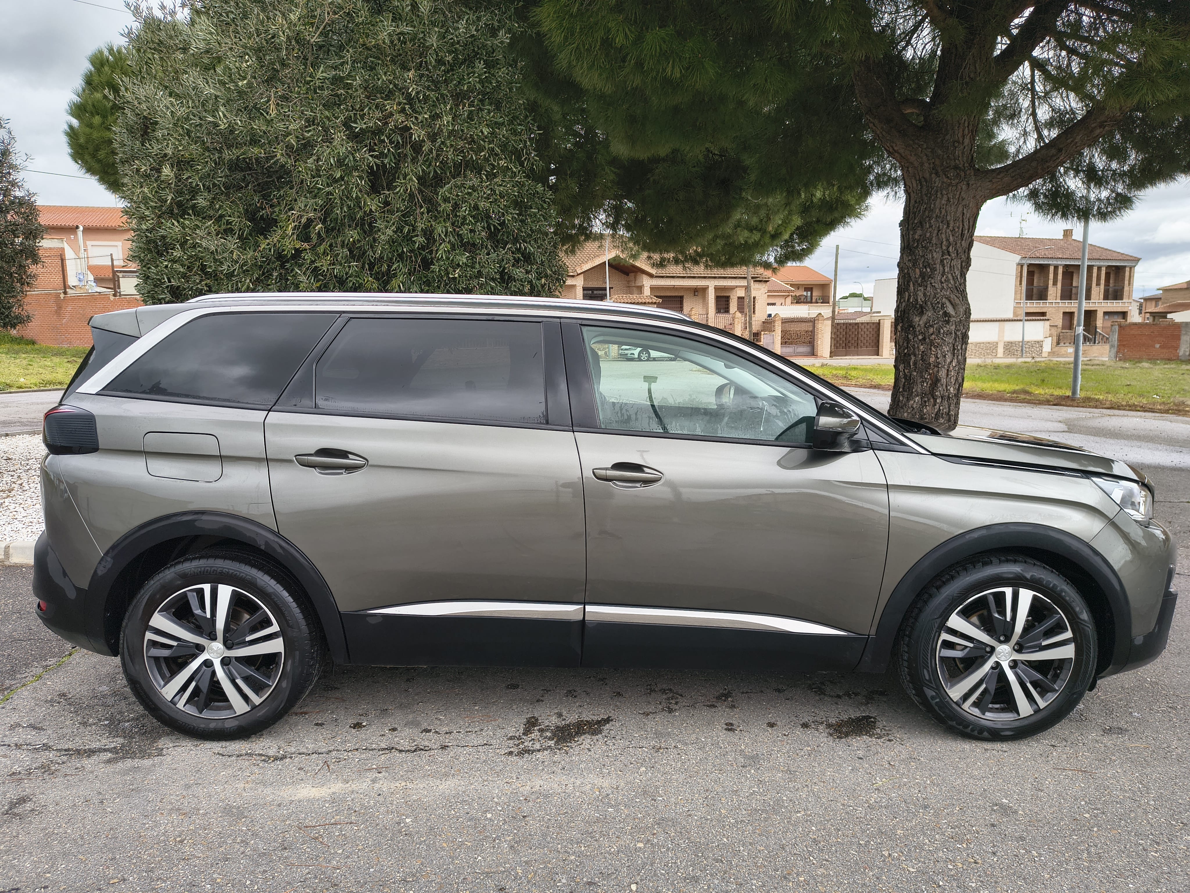 Peugeot 5008 con Aire acondicionado