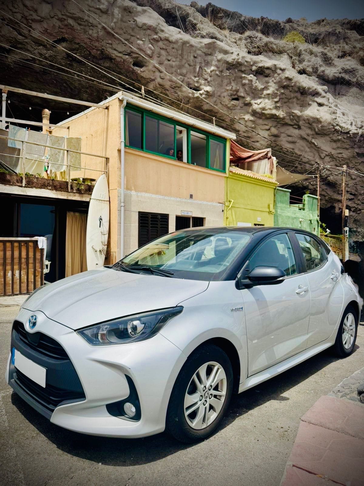 Toyota Yaris Híbrido, 2021, Gasolina 95 / Eléctrico (híbrido), Automático