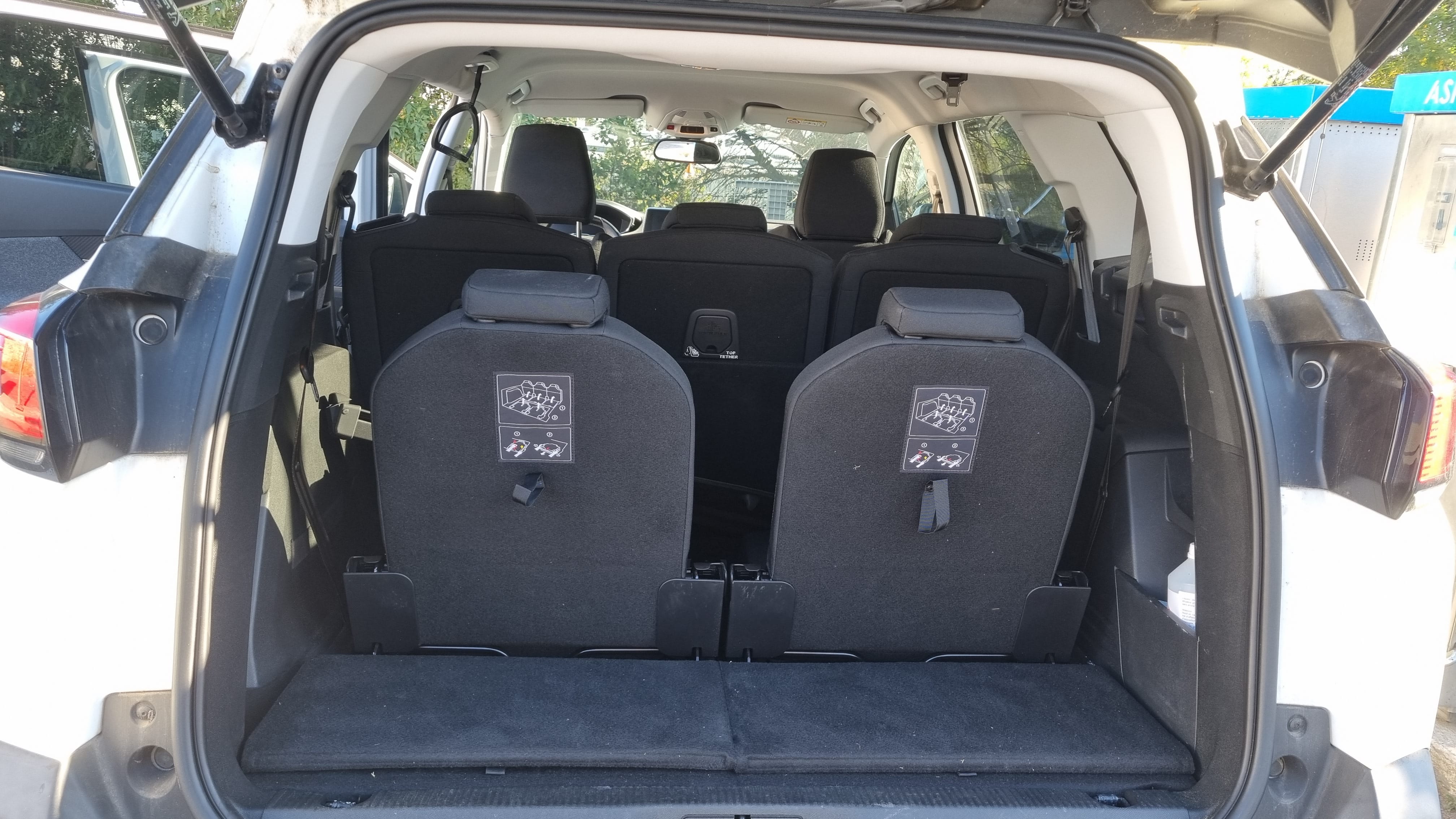 Peugeot 5008 avec Siège bébé