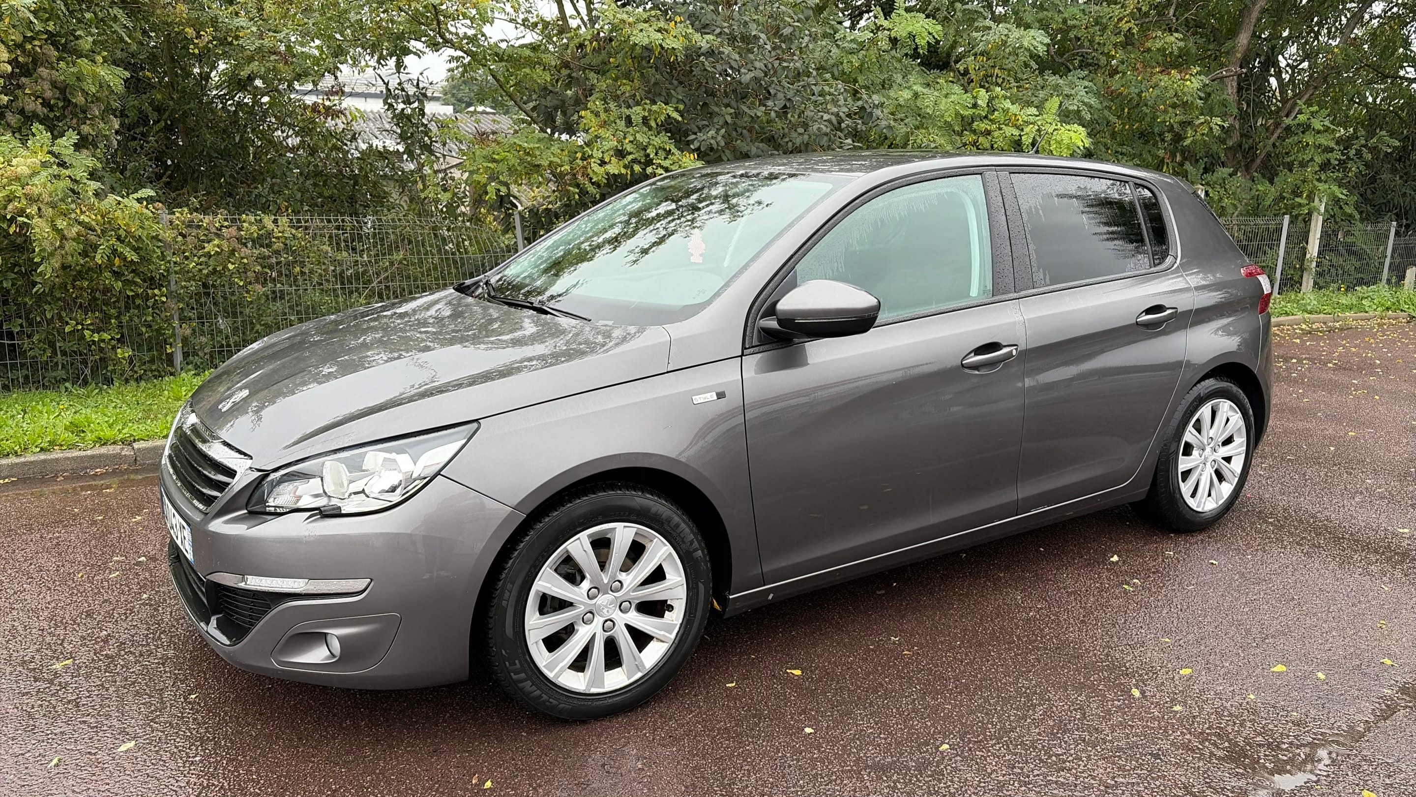 Peugeot 308 avec Entrée audio / iPod