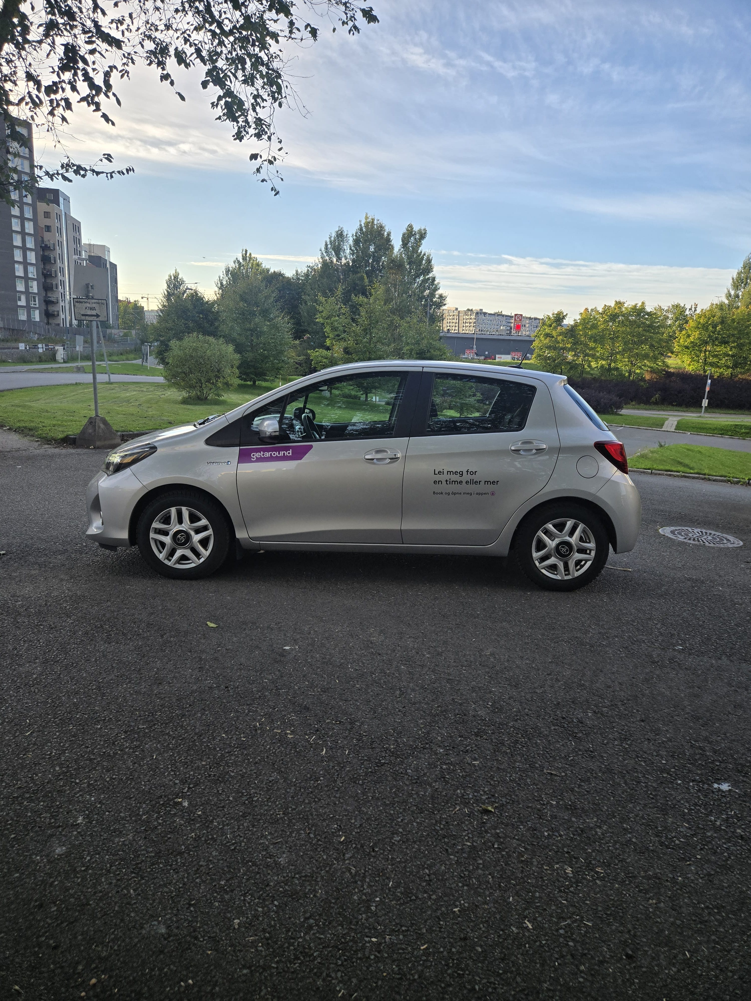 Toyota Yaris Hybrid 1,5 Bensin, Automat inkl. BEBOERKORT SONE parkering med Aircondition