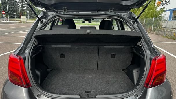 Toyota Yaris Hybrid 1,5 Bensin, Automat inkl. BEBOERKORT SONE parkering med Lydinngang