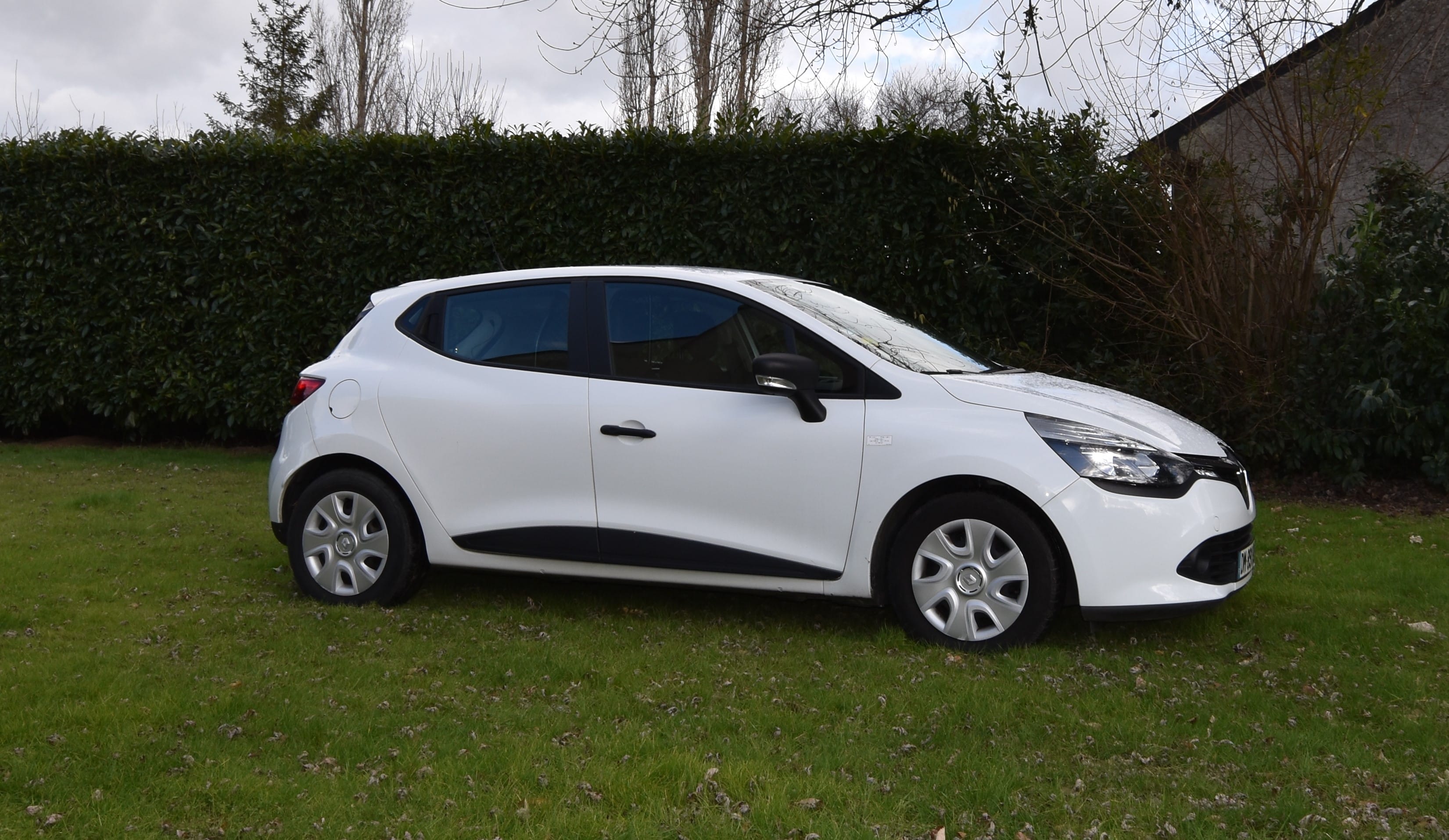 Renault Clio 1.5 DCI 2 places avec Climatisation