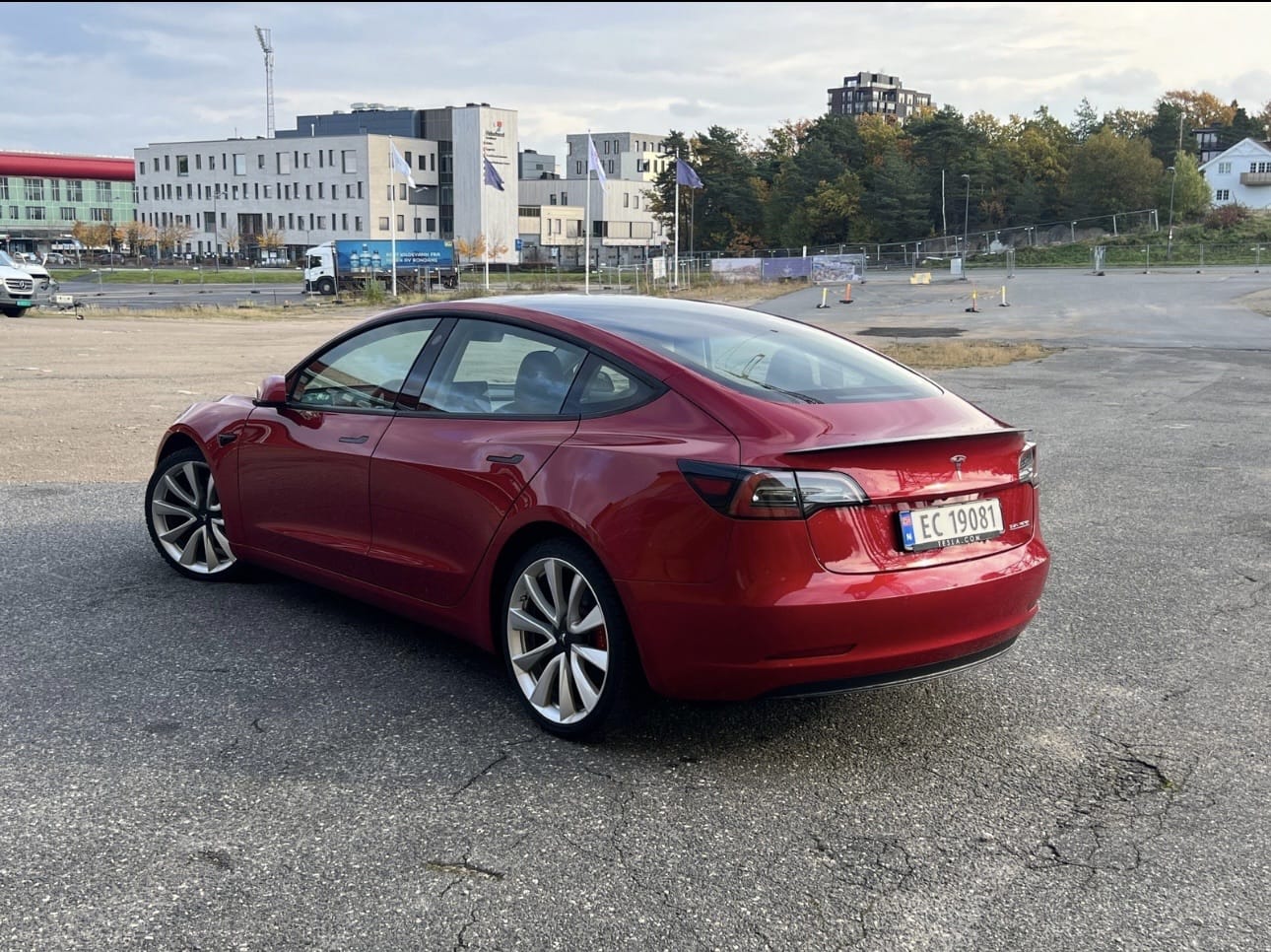 Tesla Model 3 Performance med Aircondition
