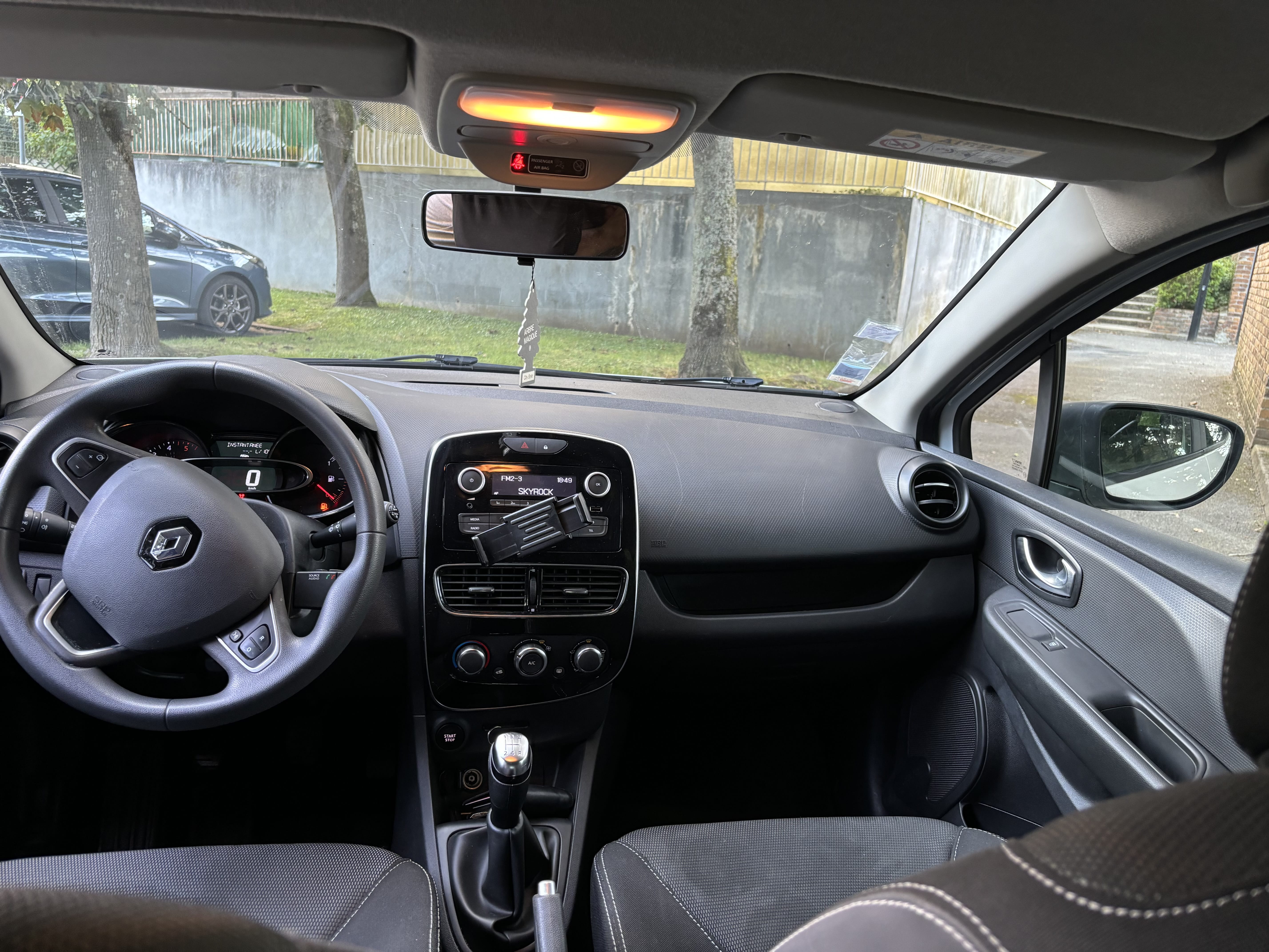 Renault Clio avec Entrée audio / iPod