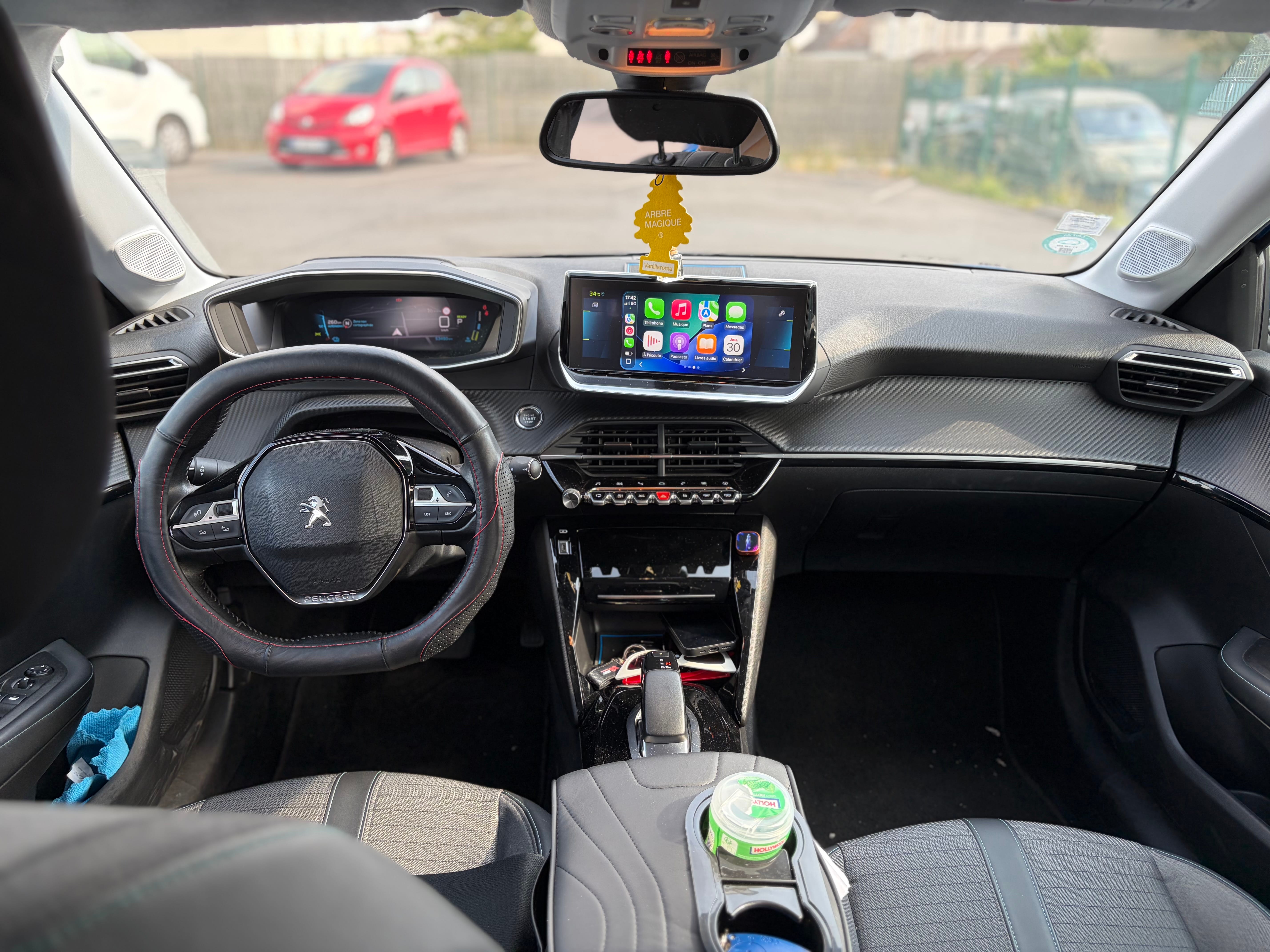 Peugeot 208 avec GPS