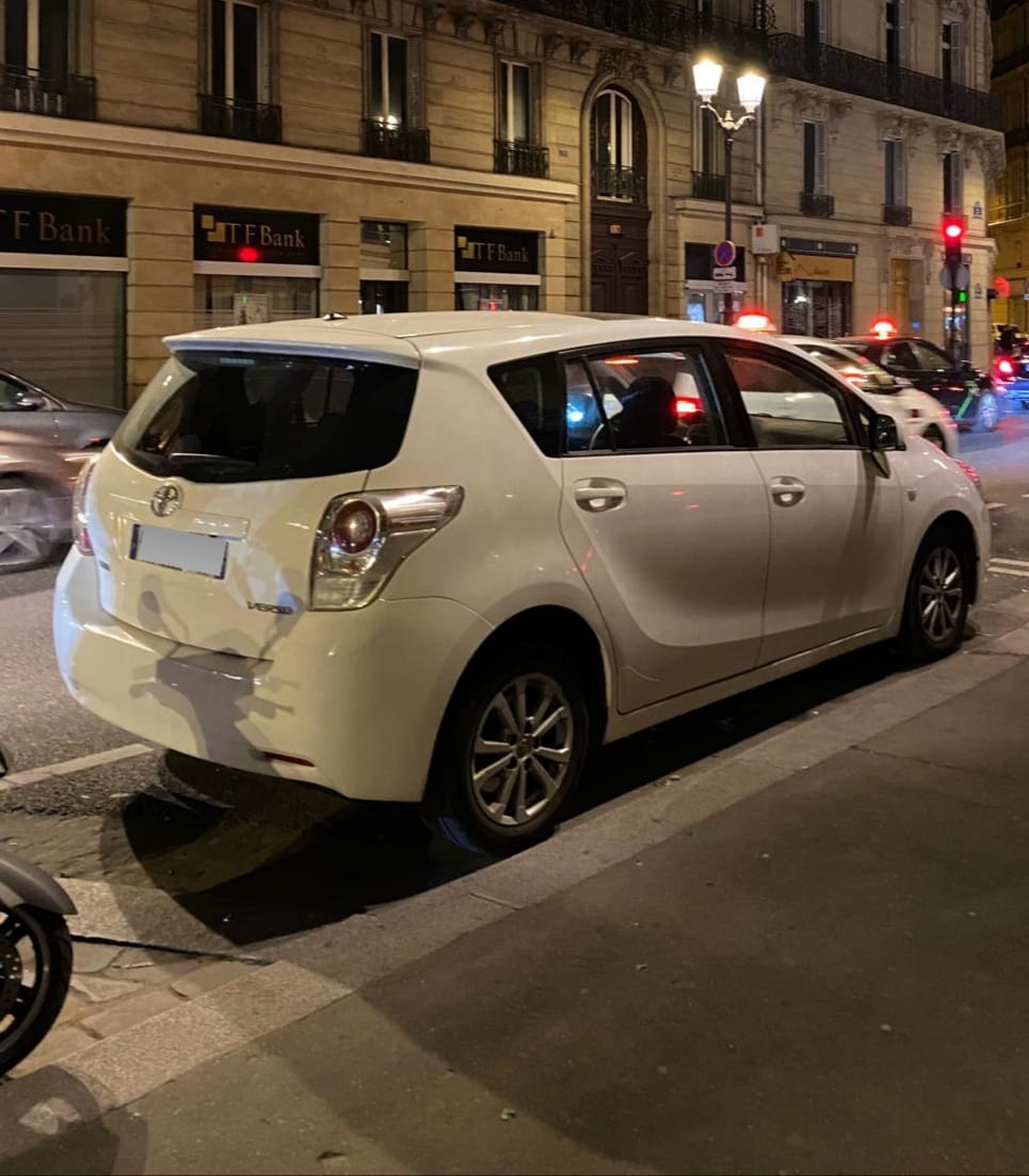 Toyota Verso 2.0 D-4D - Sky View - Toutes Options avec Climatisation